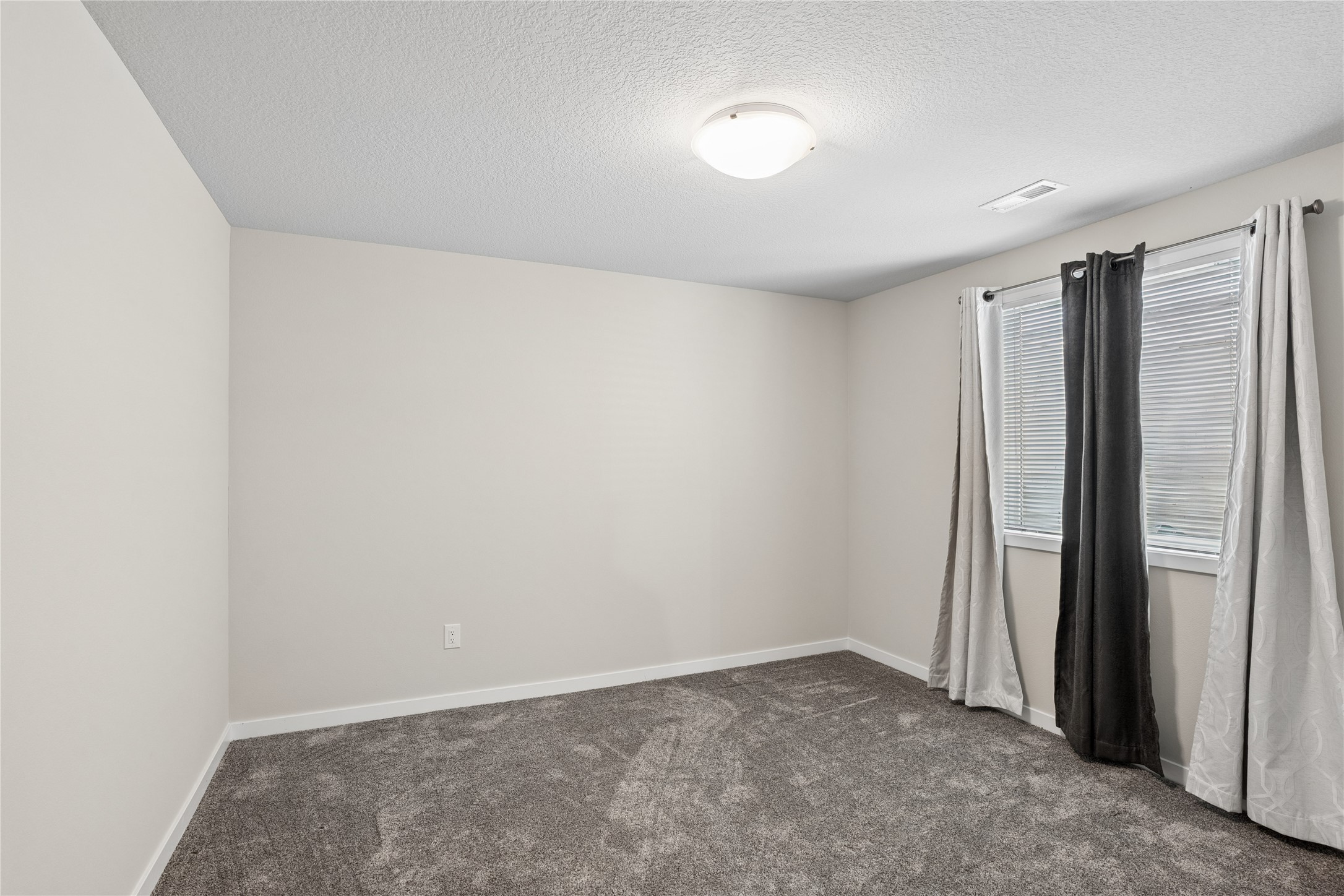 1603 E Franklin Avenue Property Photo 17