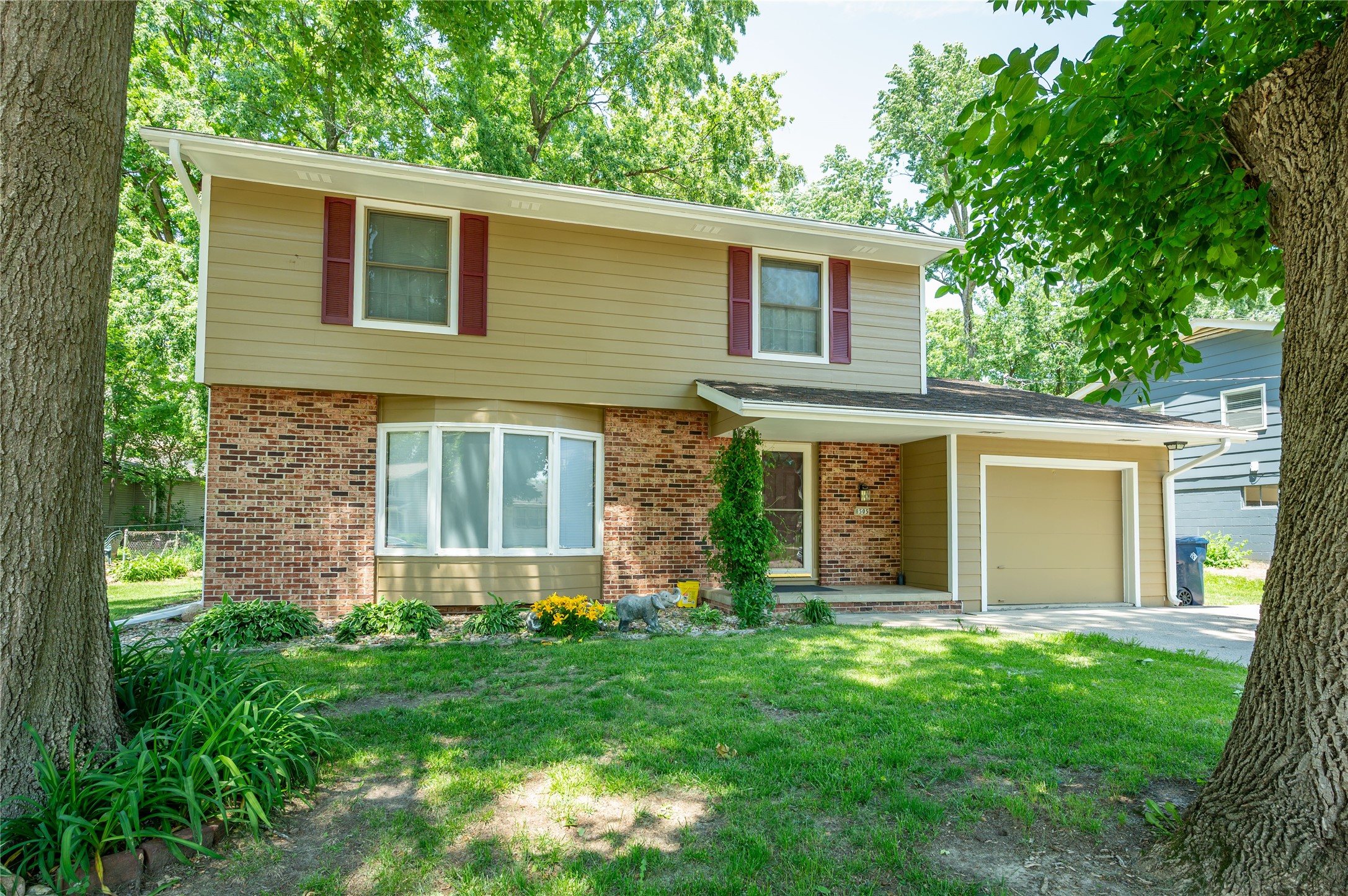 8505 Ridgemont Drive Property Photo 1