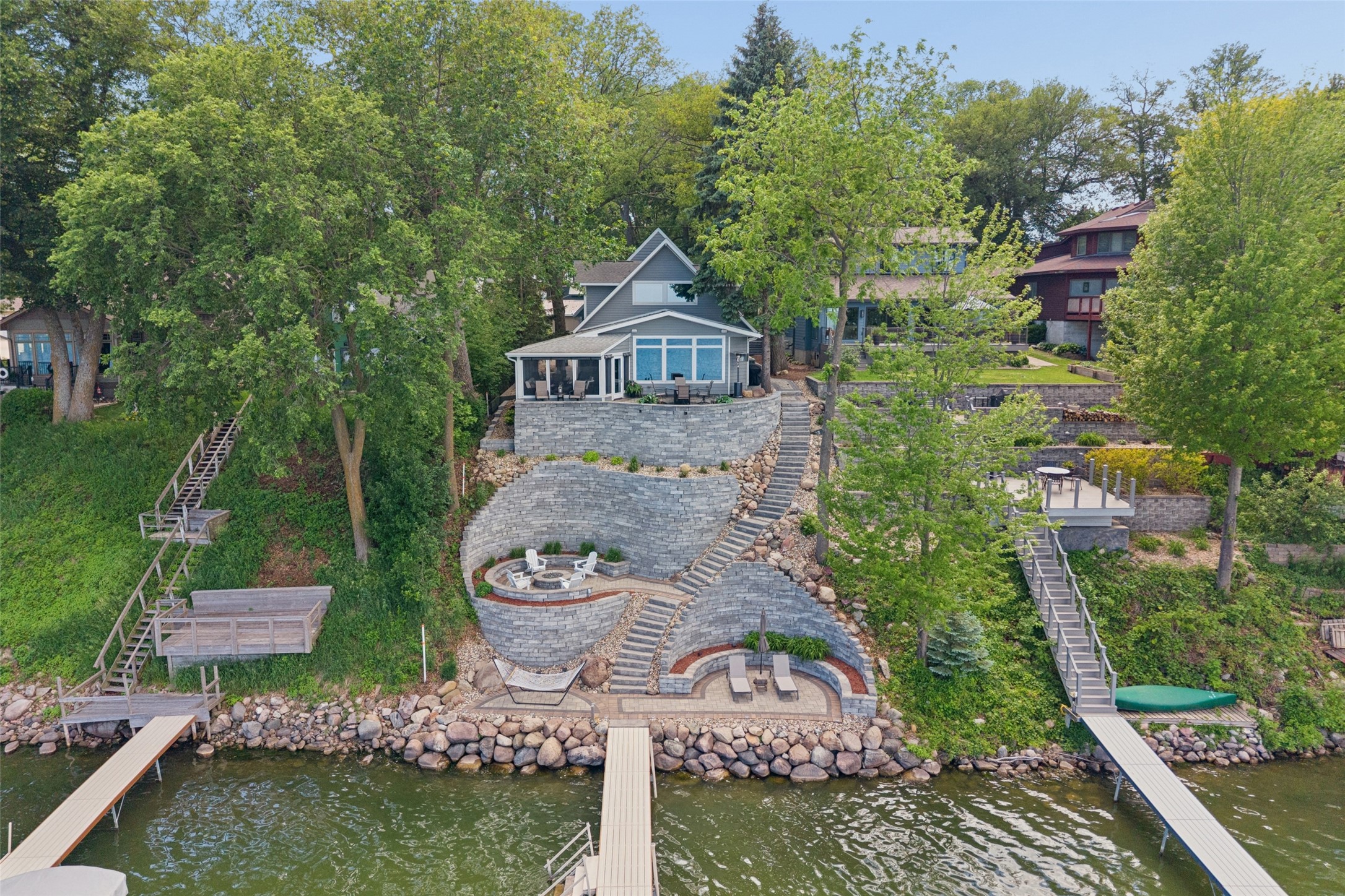 5364 Lakeview Drive Property Photo 1