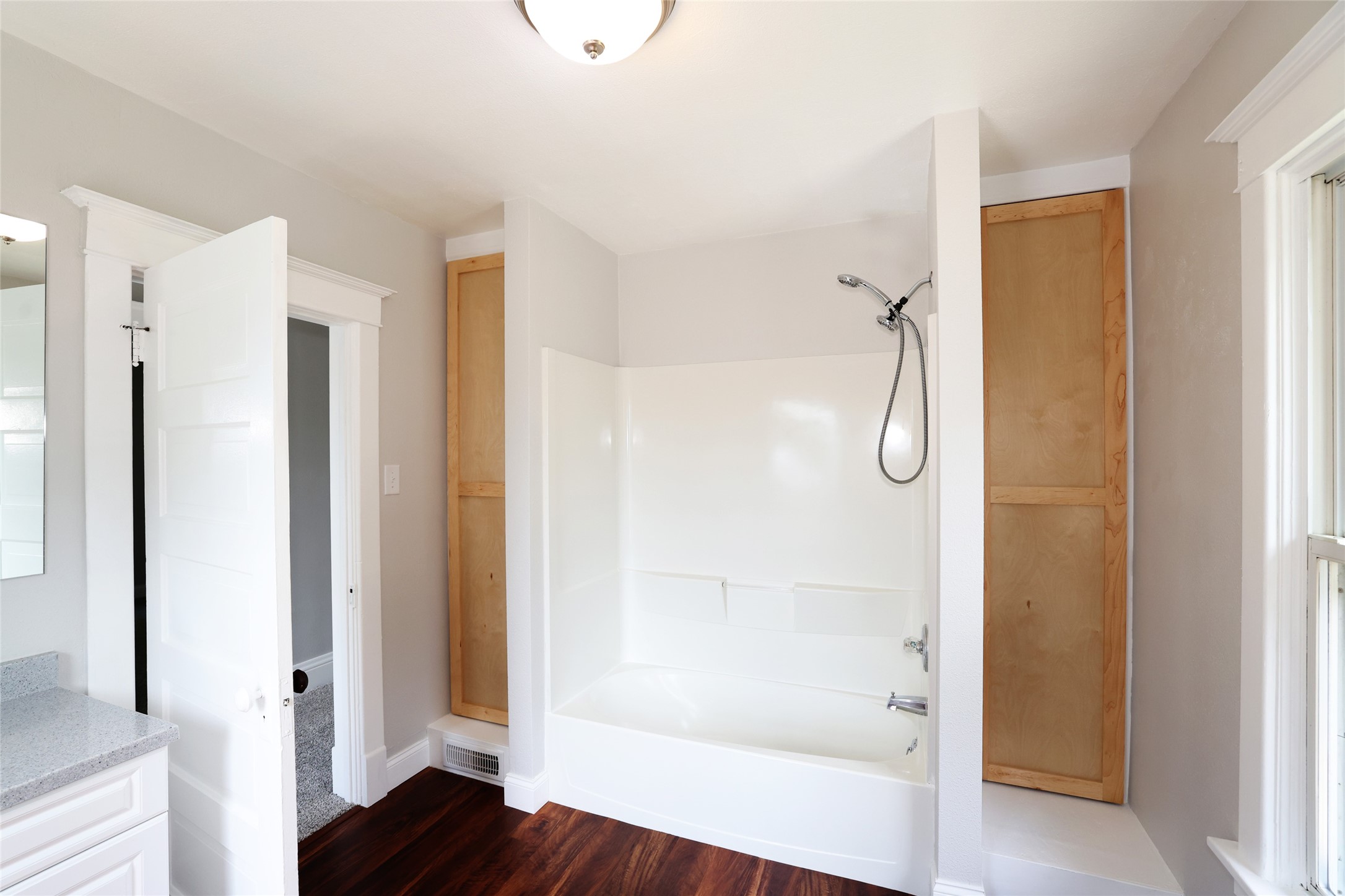 128 Monona Street Property Photo 24