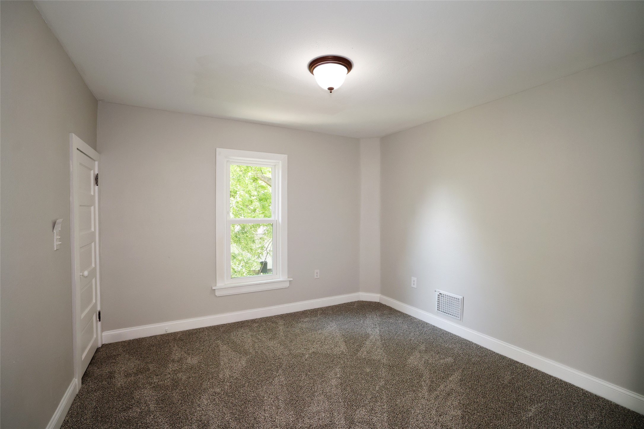 128 Monona Street Property Photo 26