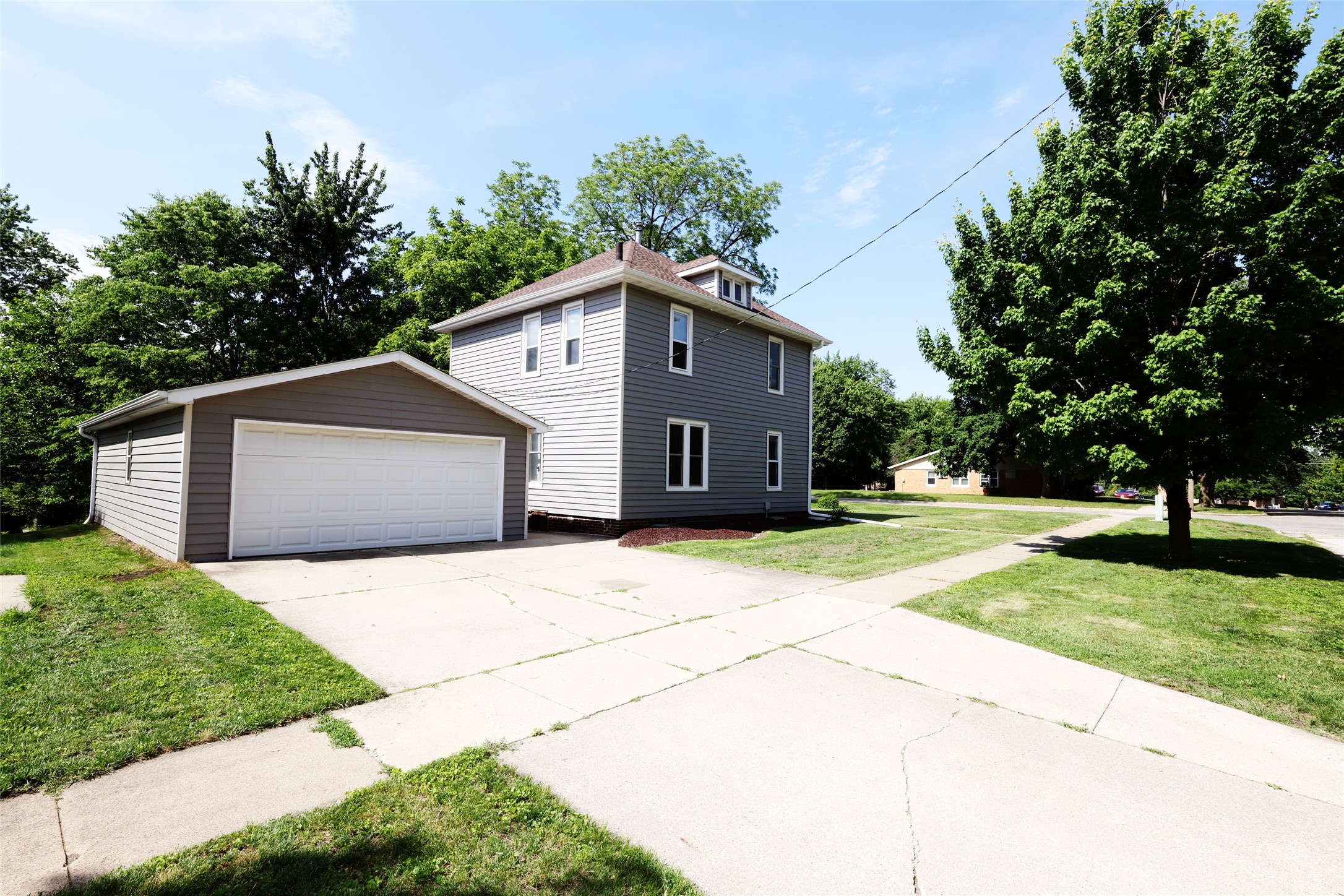 128 Monona Street Property Photo 33