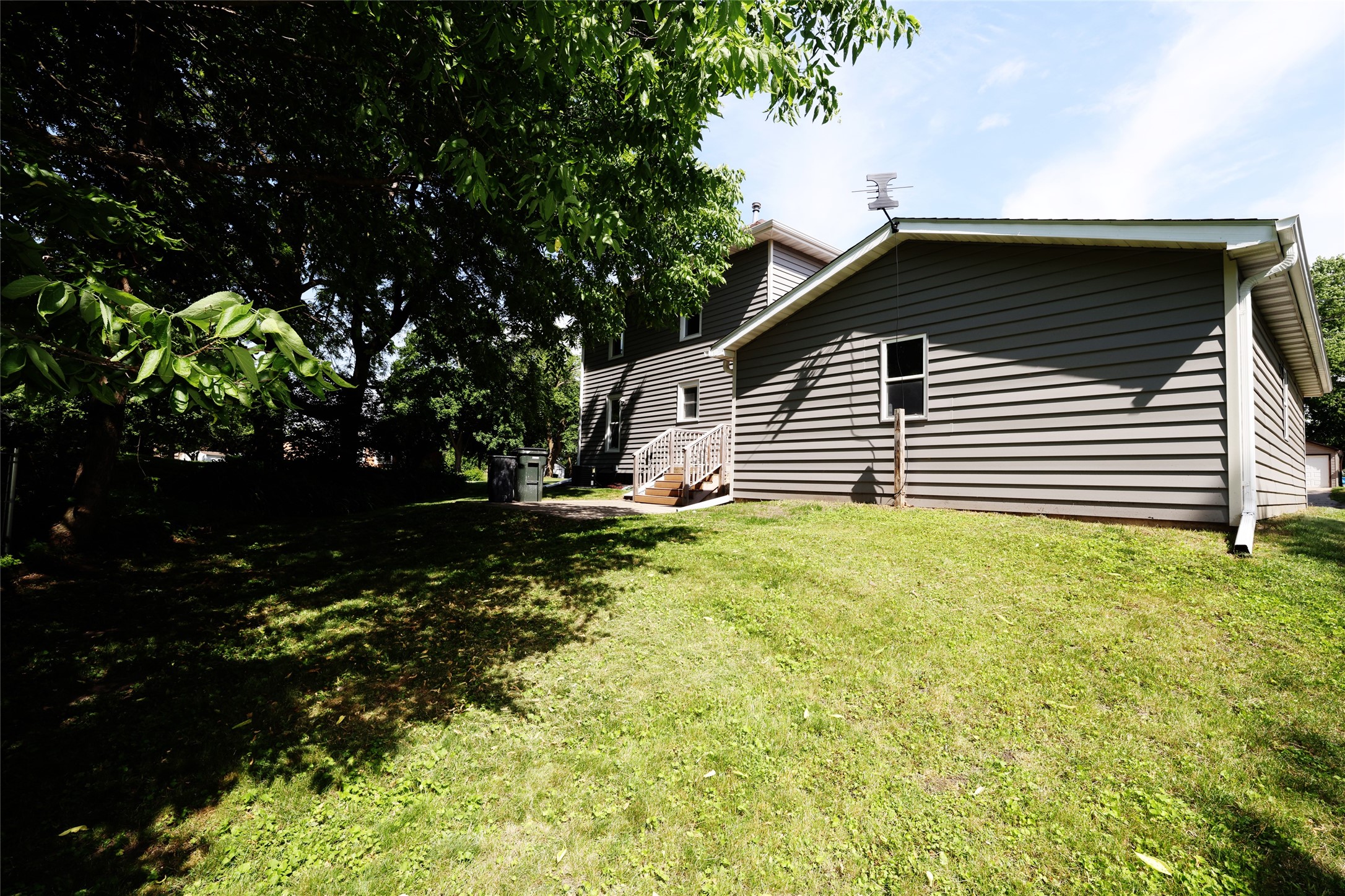128 Monona Street Property Photo 34