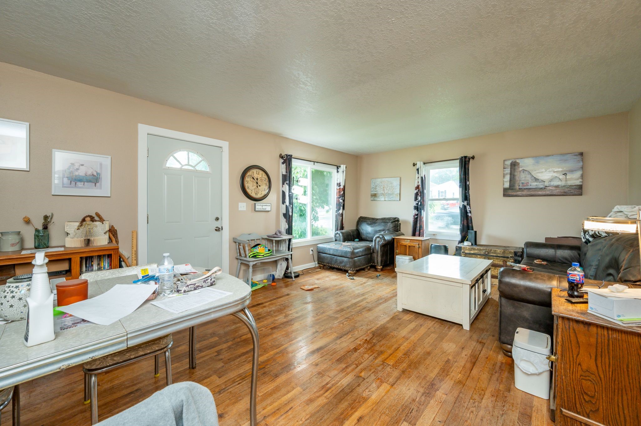 1907 S 7th Avenue E Property Photo 2