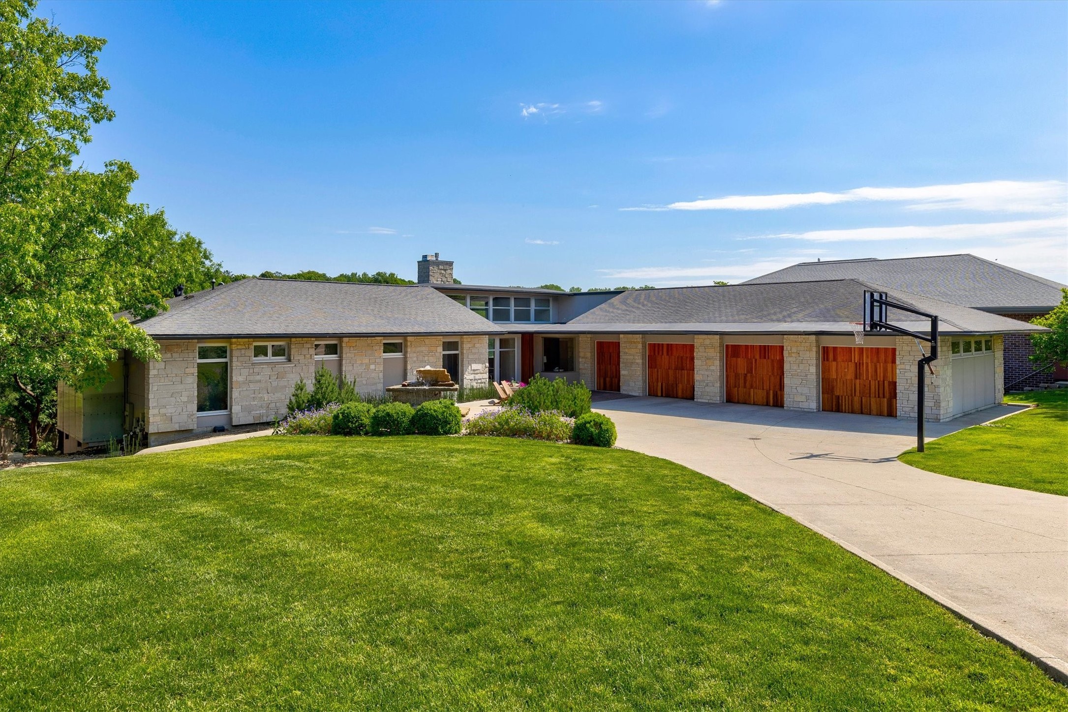 1784 Burr Oaks Drive Property Photo