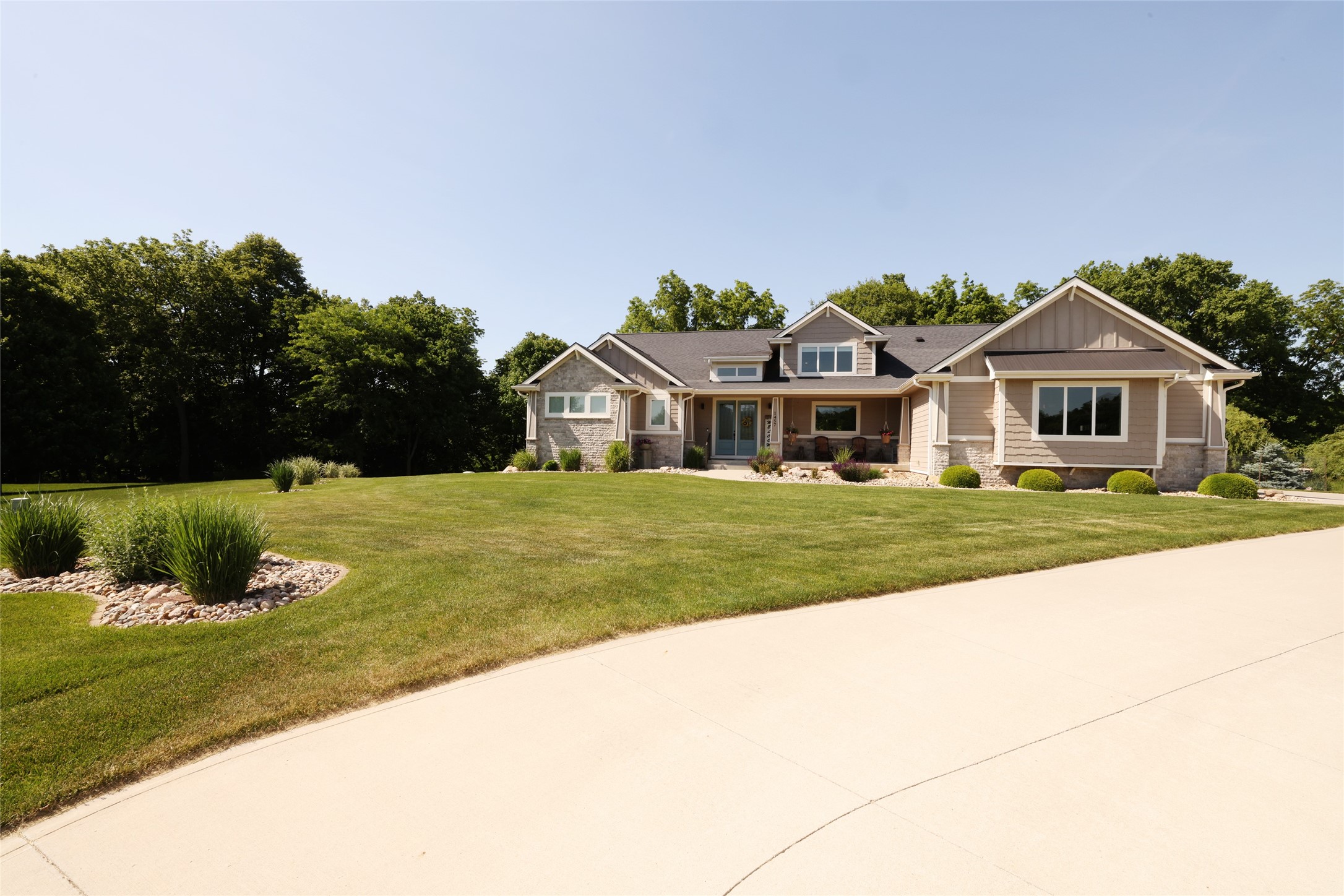 1457 Nakota Place Property Photo 3