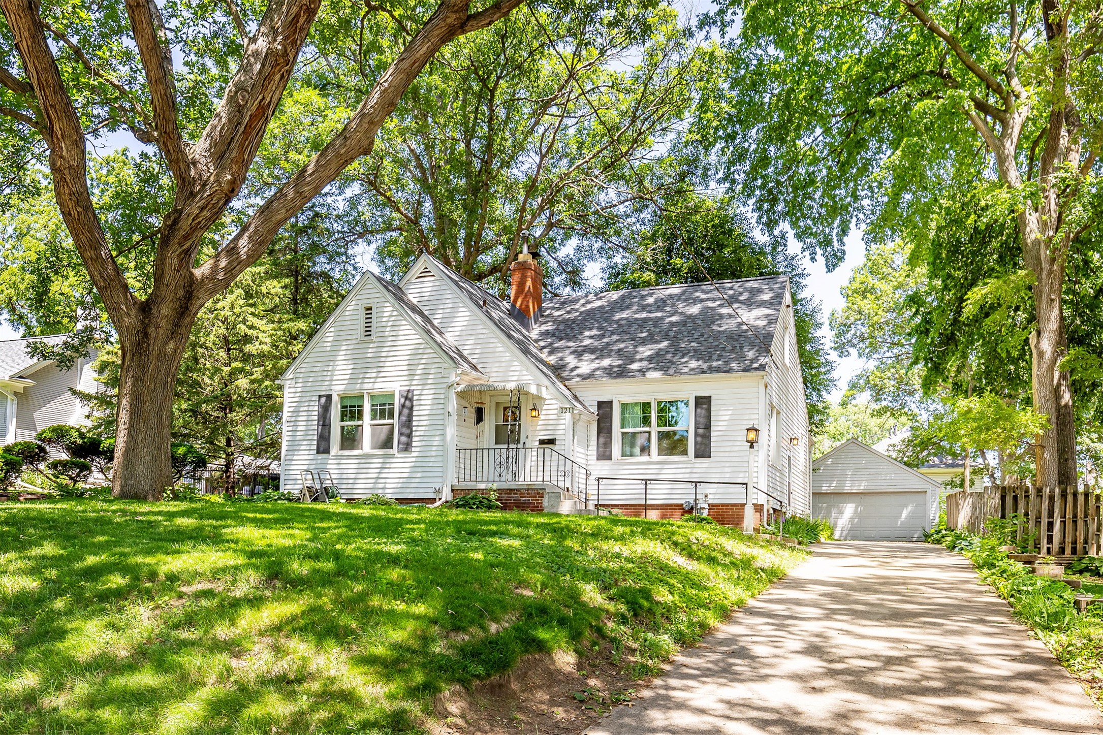 1211 46th Street Property Photo 1