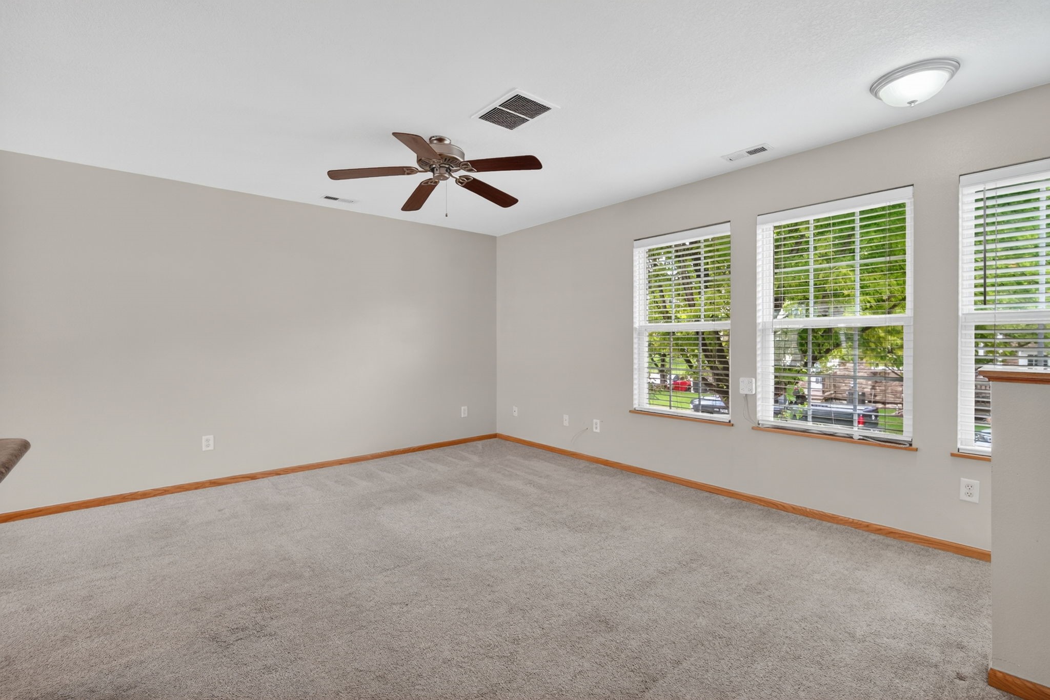 15218 Greenbelt Drive Property Photo 5