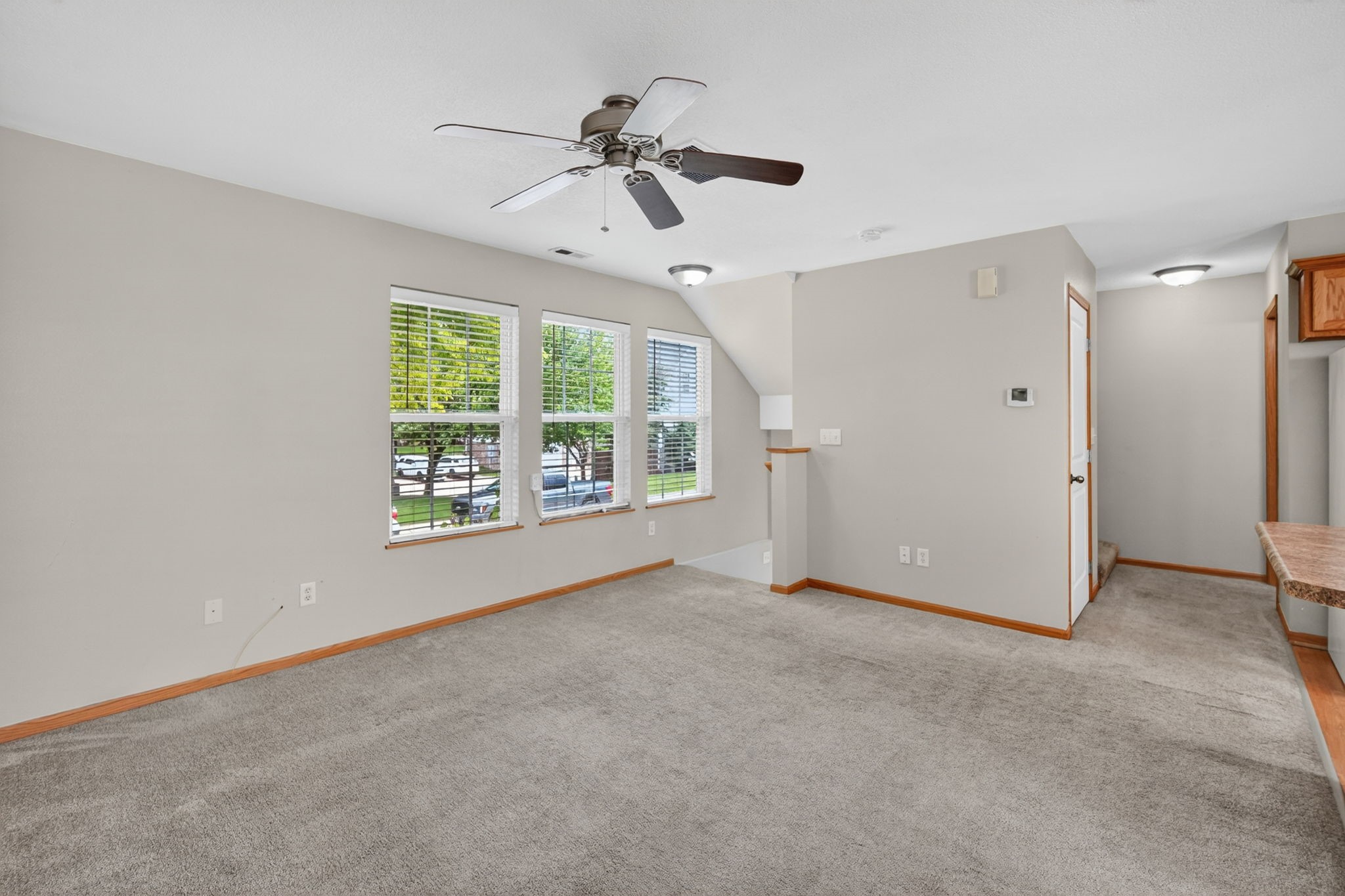 15218 Greenbelt Drive Property Photo 6