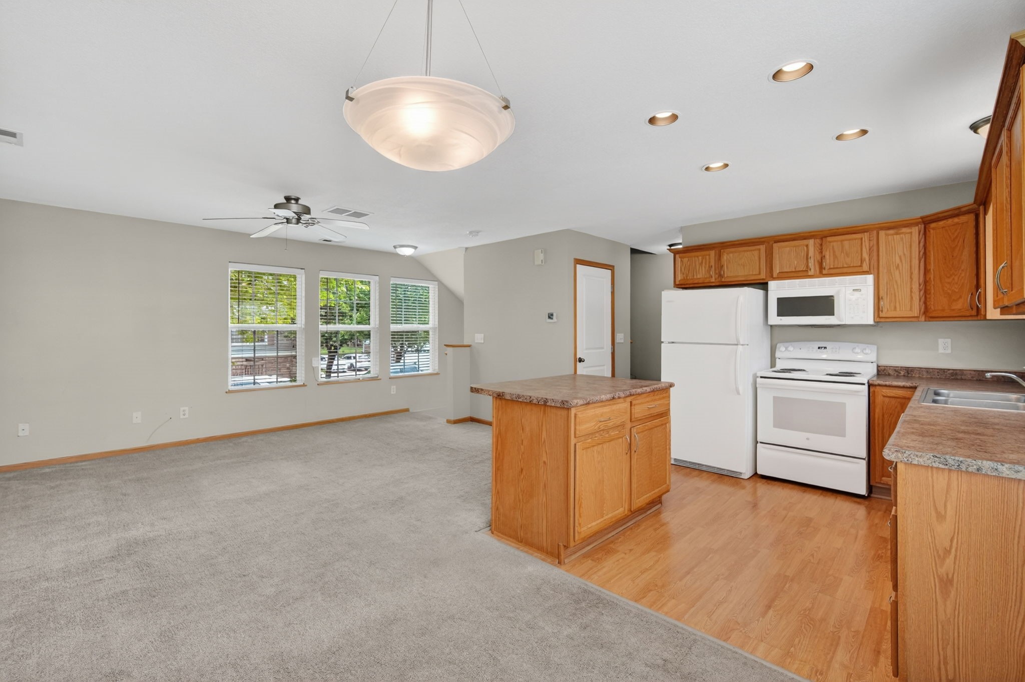 15218 Greenbelt Drive Property Photo 10