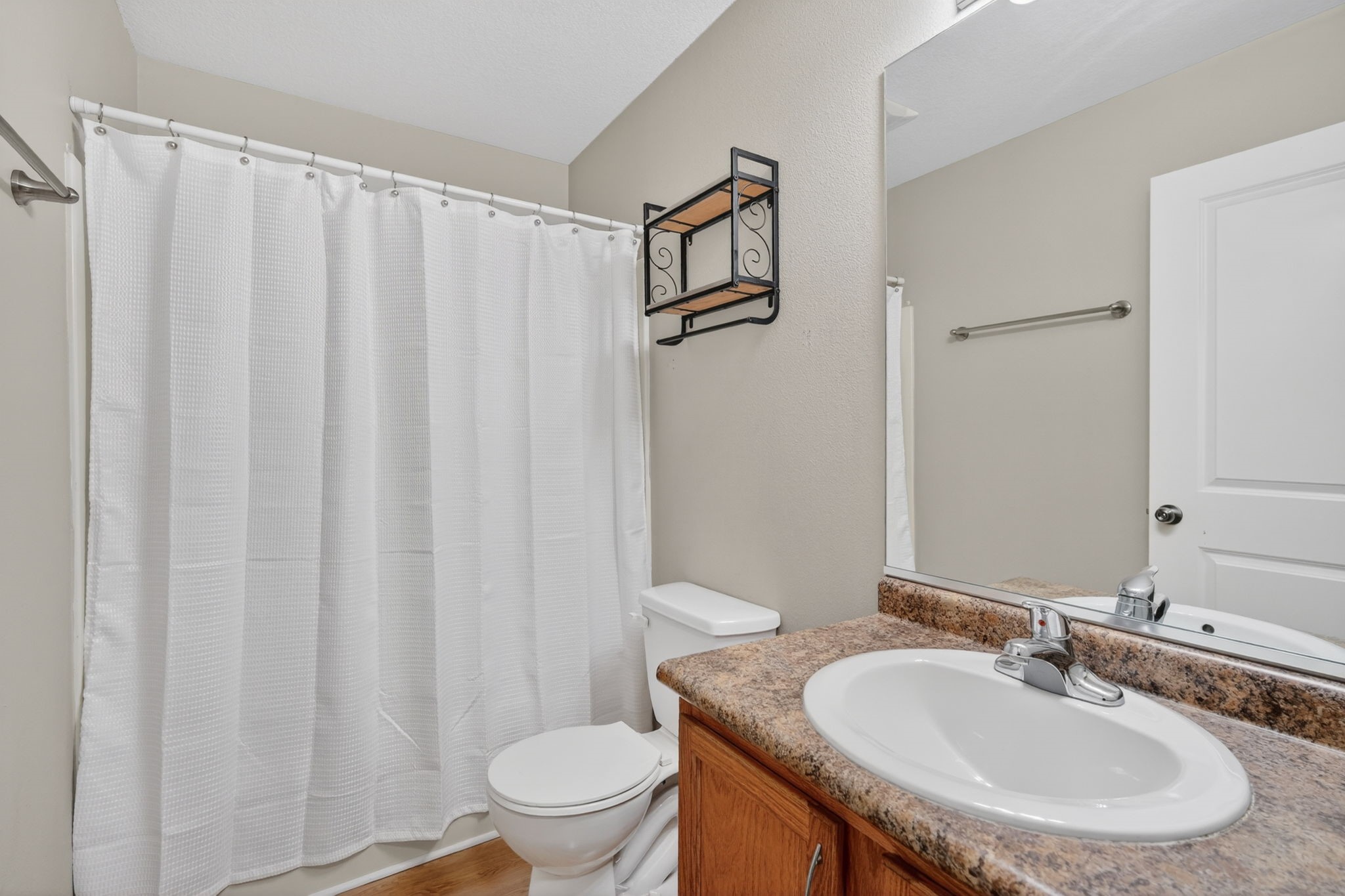 15218 Greenbelt Drive Property Photo 15