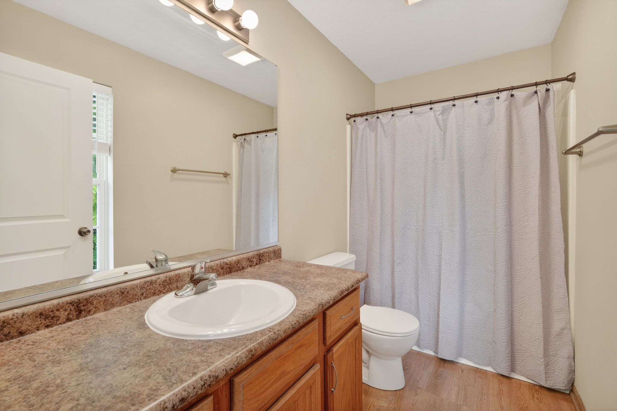 15218 Greenbelt Drive Property Photo 18
