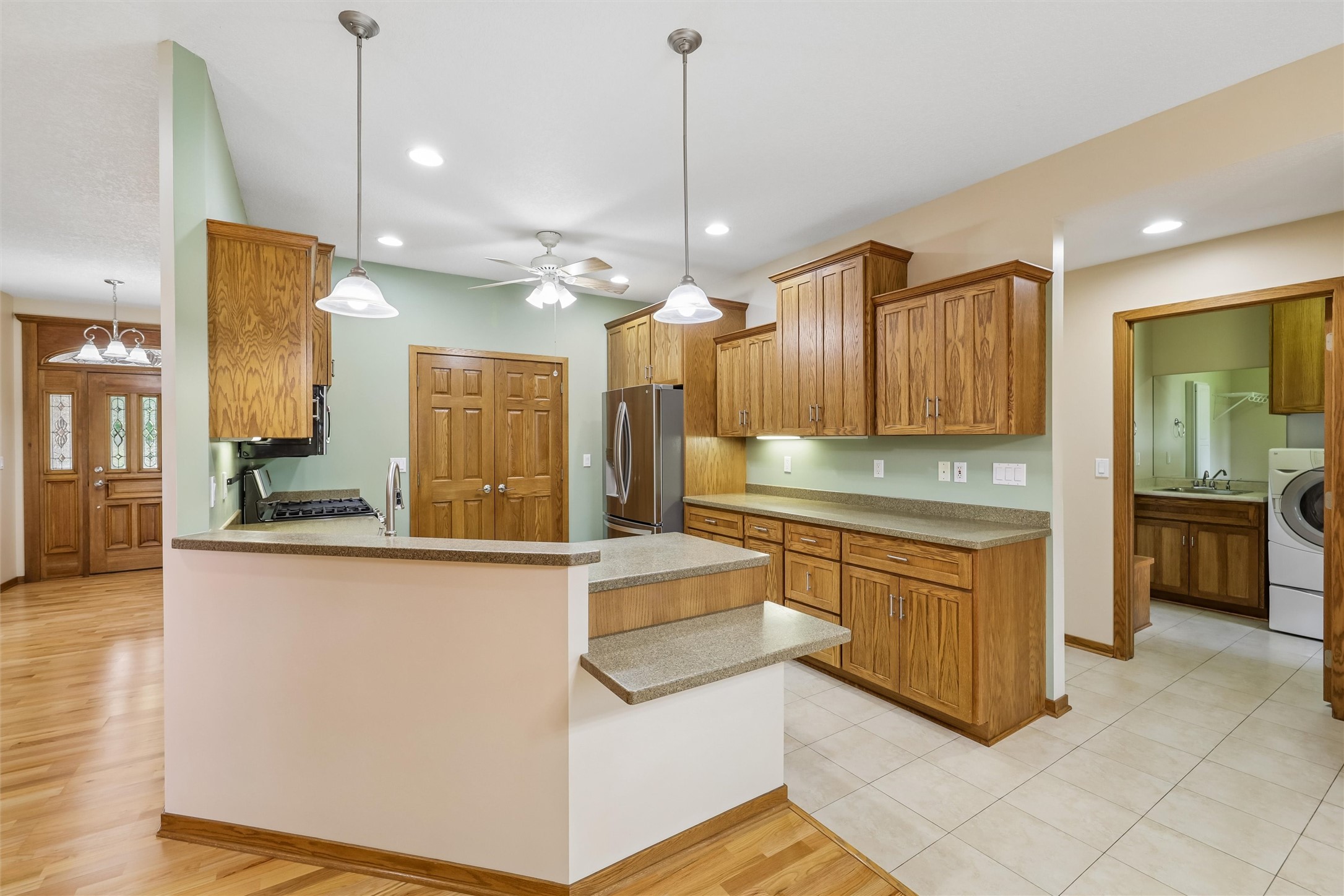 904 Cottage Street Property Photo 10