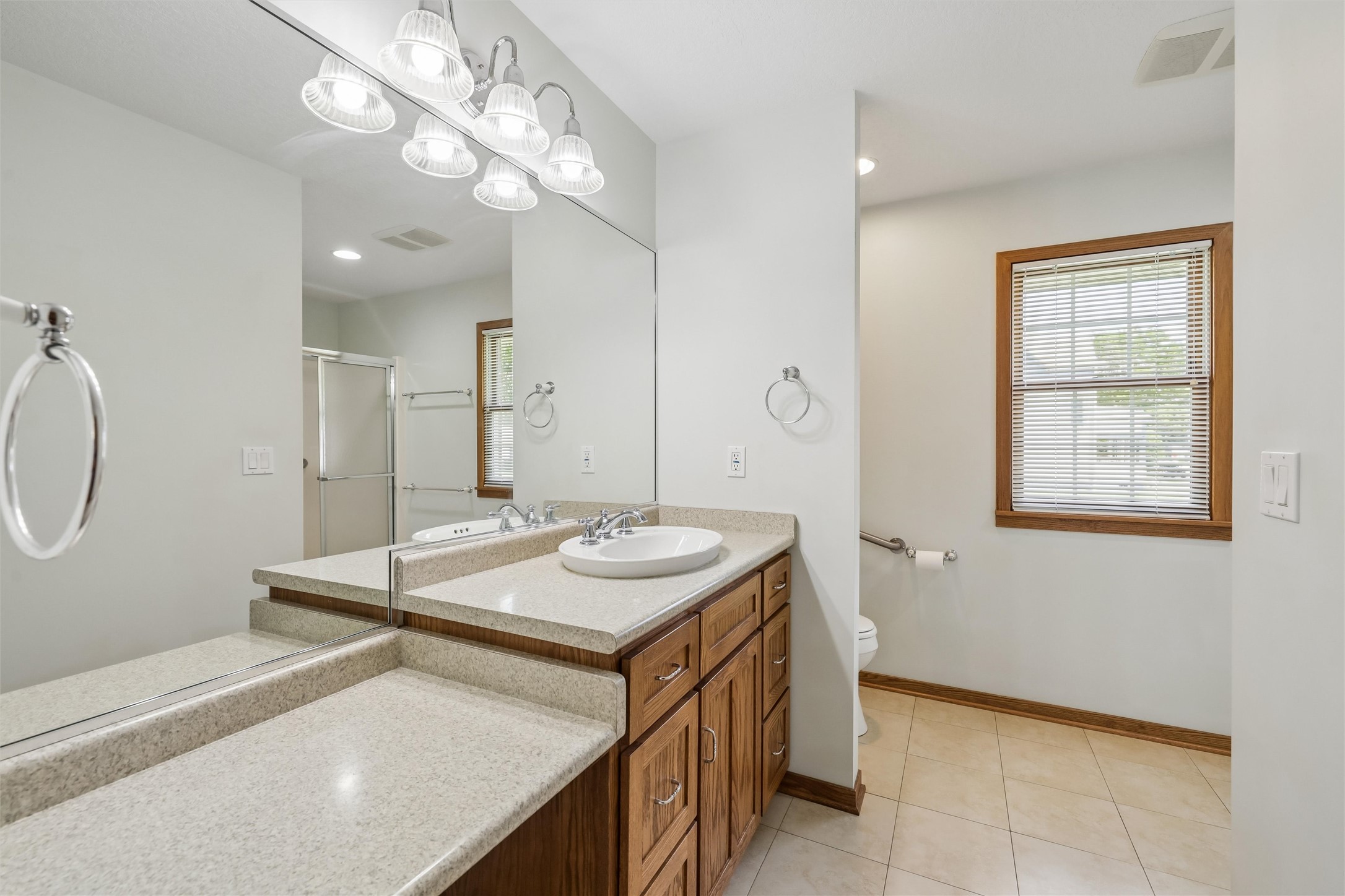 904 Cottage Street Property Photo 19