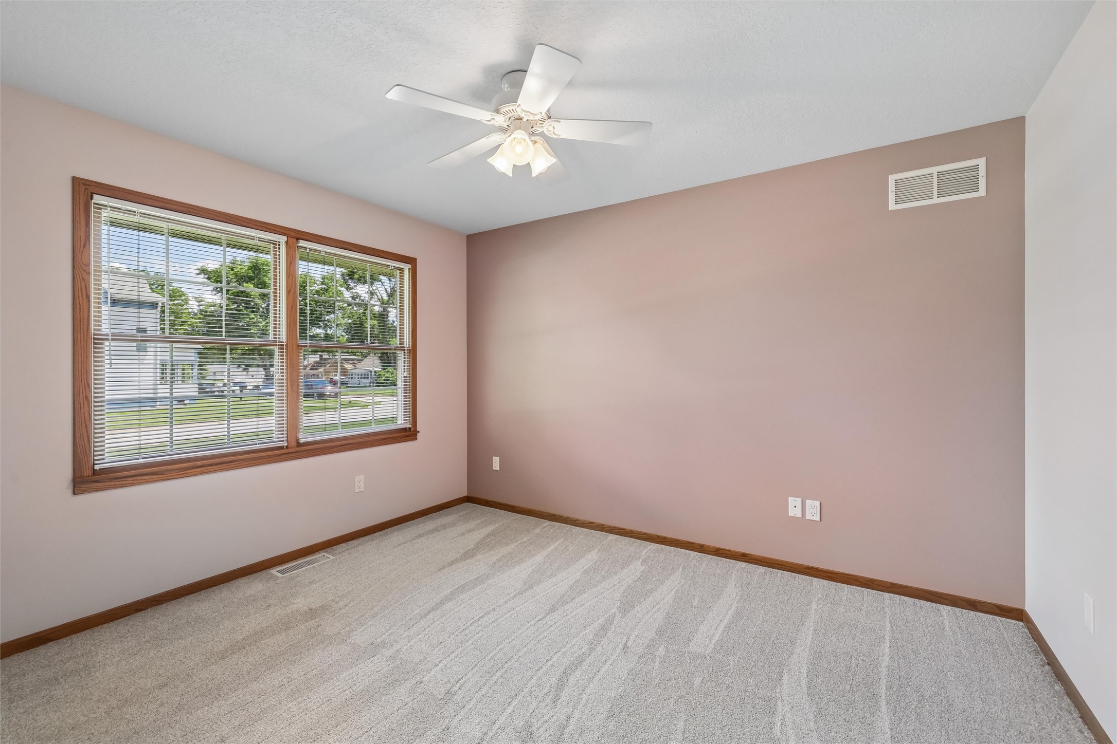 904 Cottage Street Property Photo 22