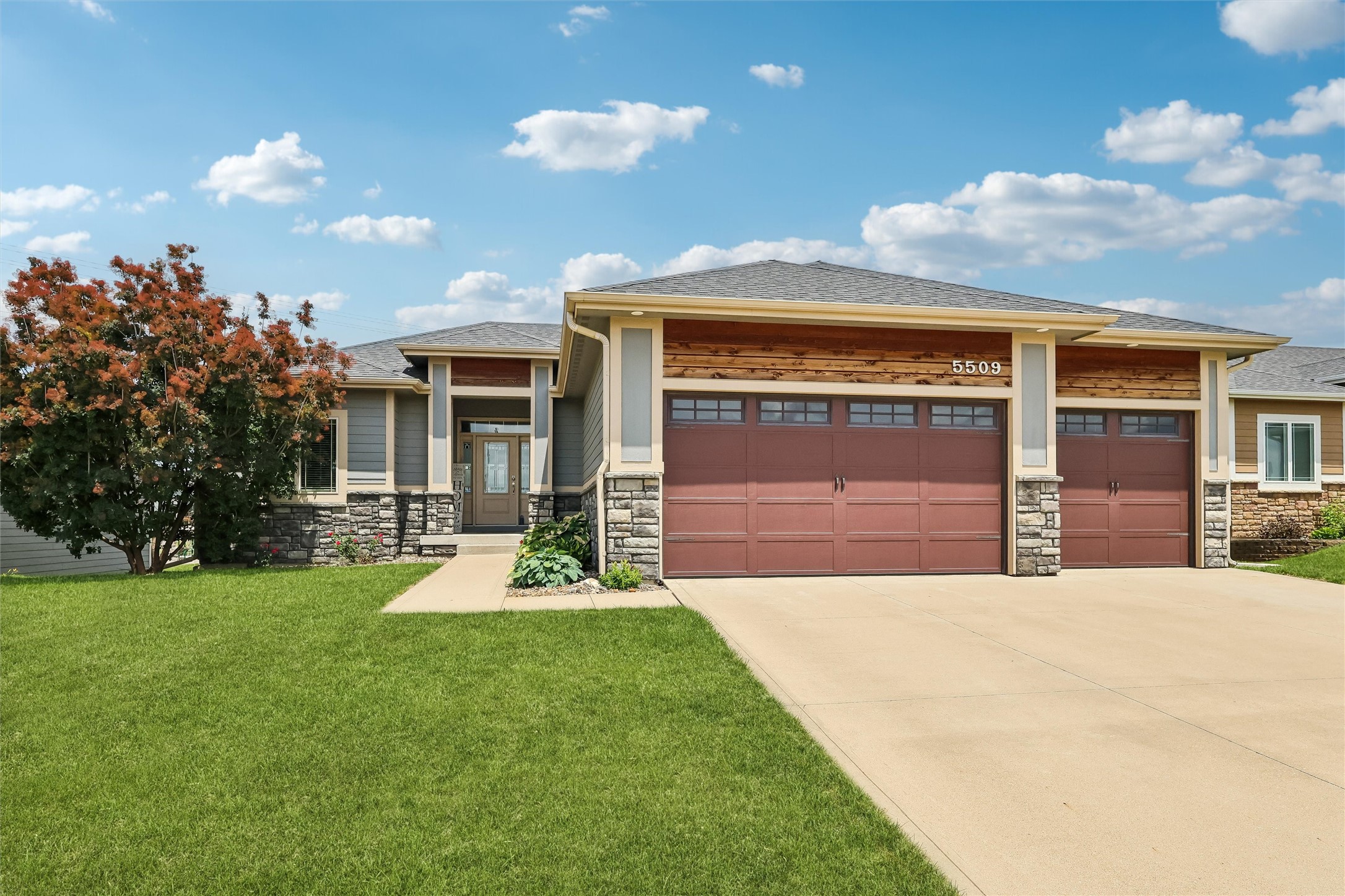 5509 149th Street Property Photo 2