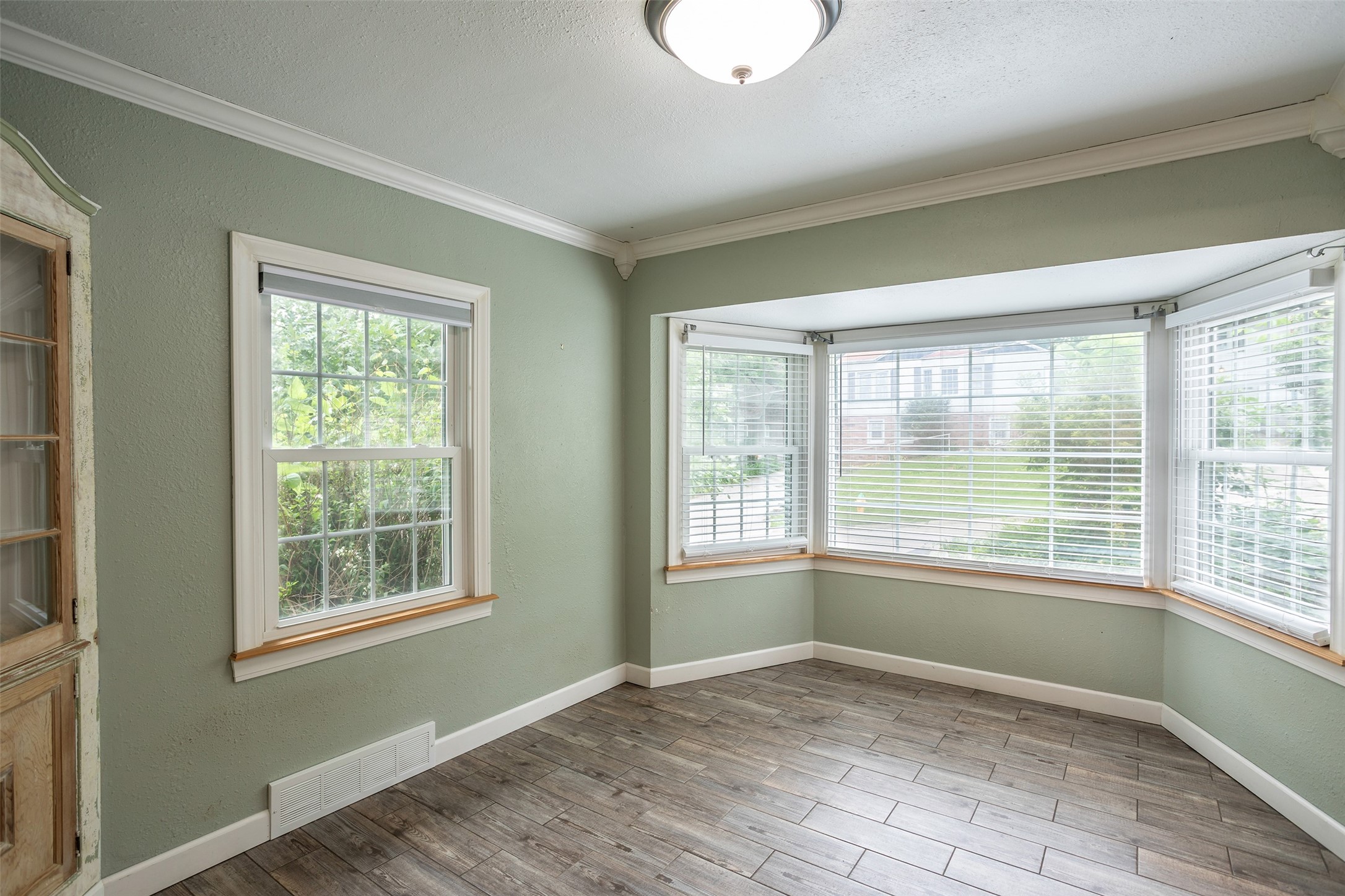 435 61st Street Property Photo 10