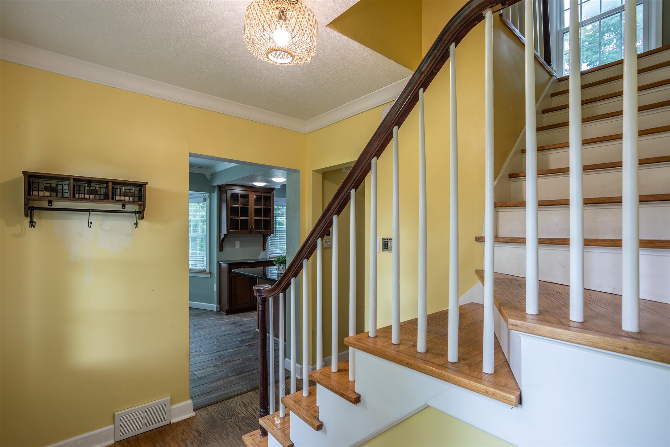 435 61st Street Property Photo 11