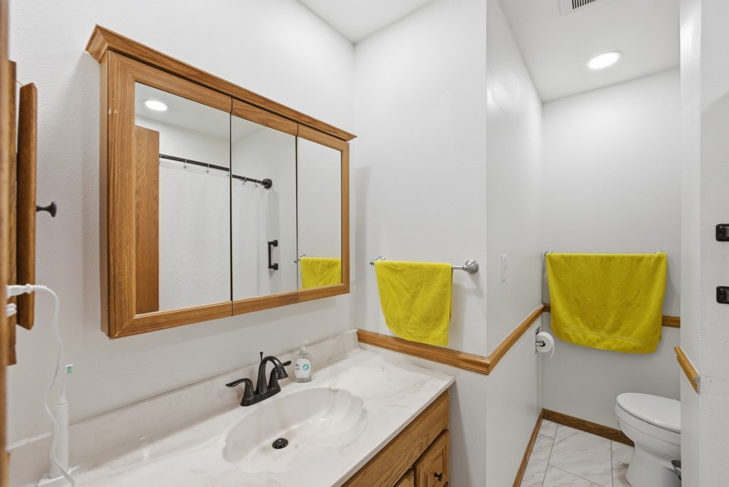 1448 N 6th Avenue E Property Photo 18