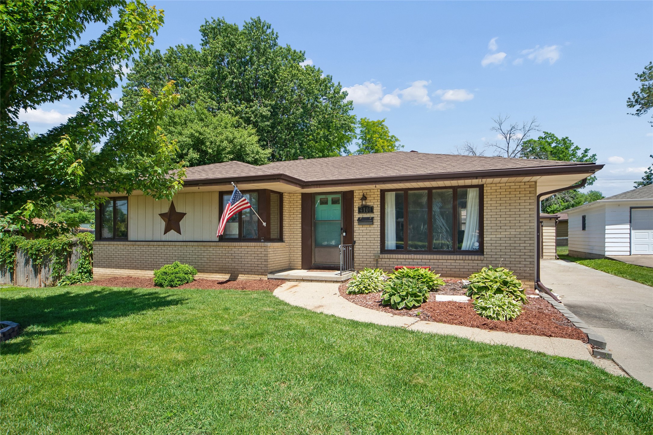 4101 33rd Street Property Photo 2