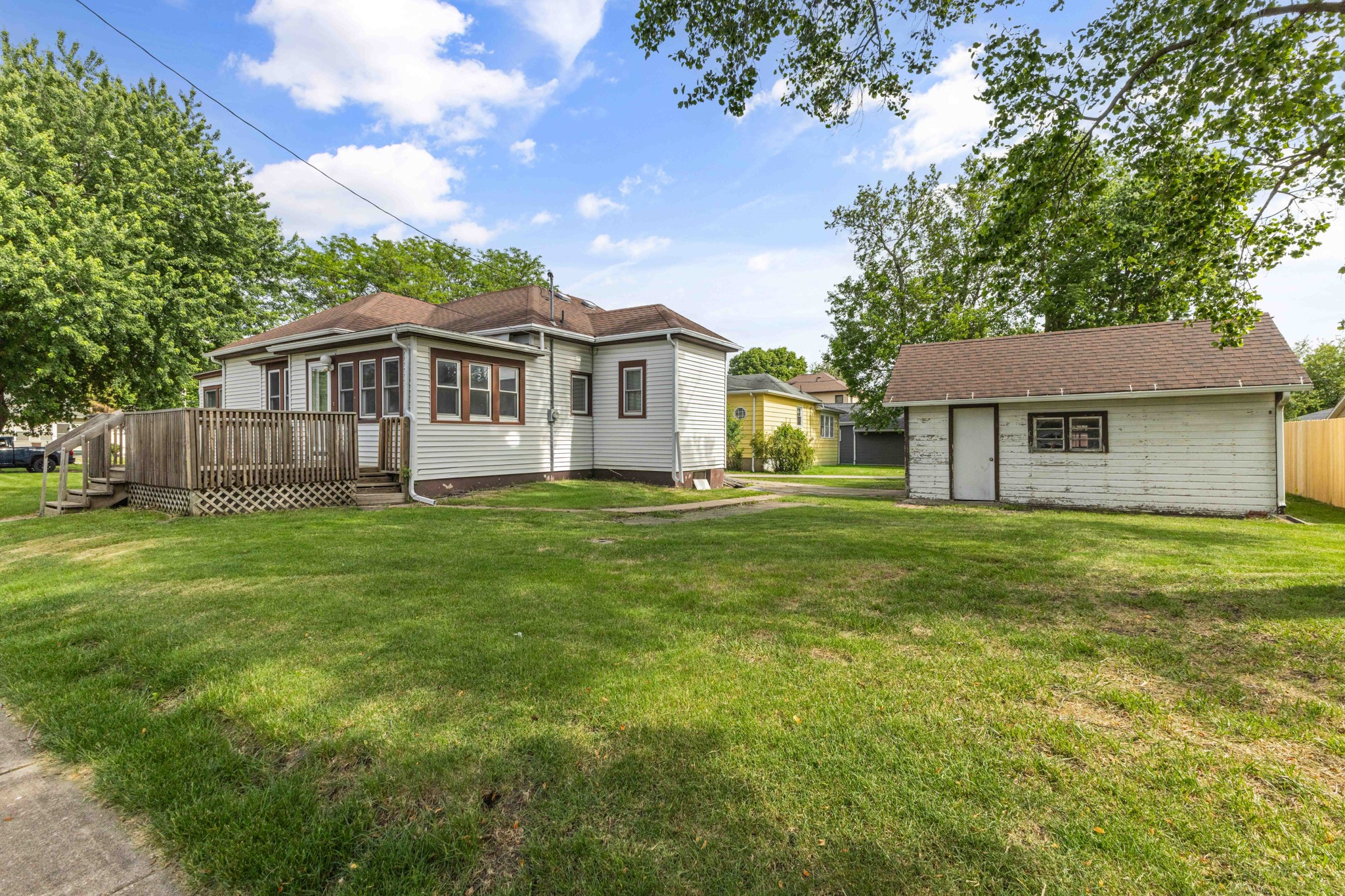 129 Linn Street Property Photo 2