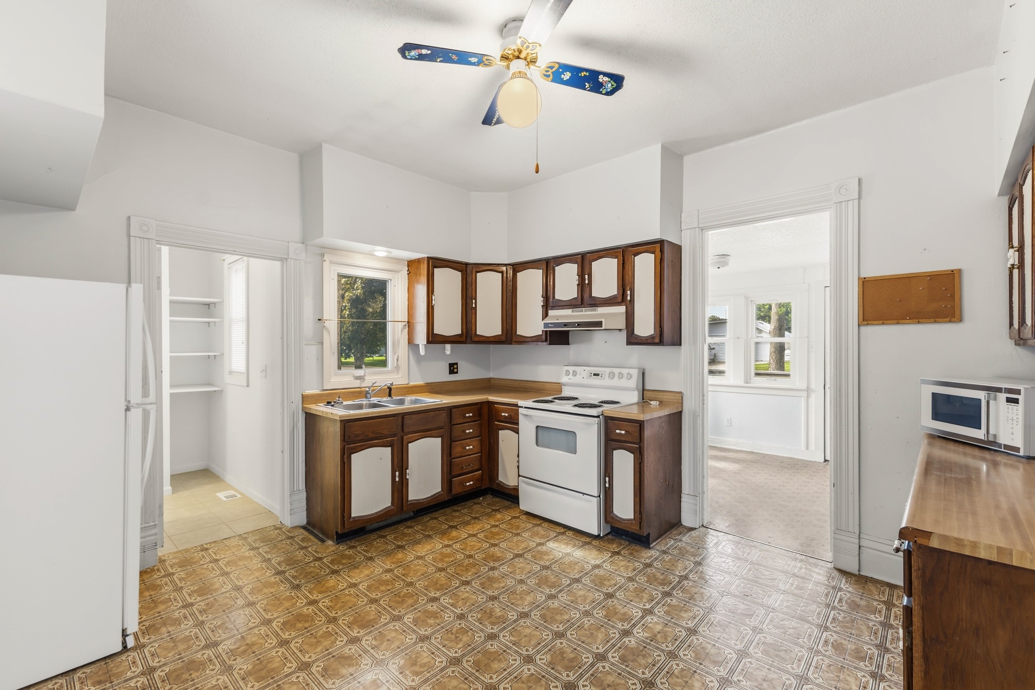 129 Linn Street Property Photo 8