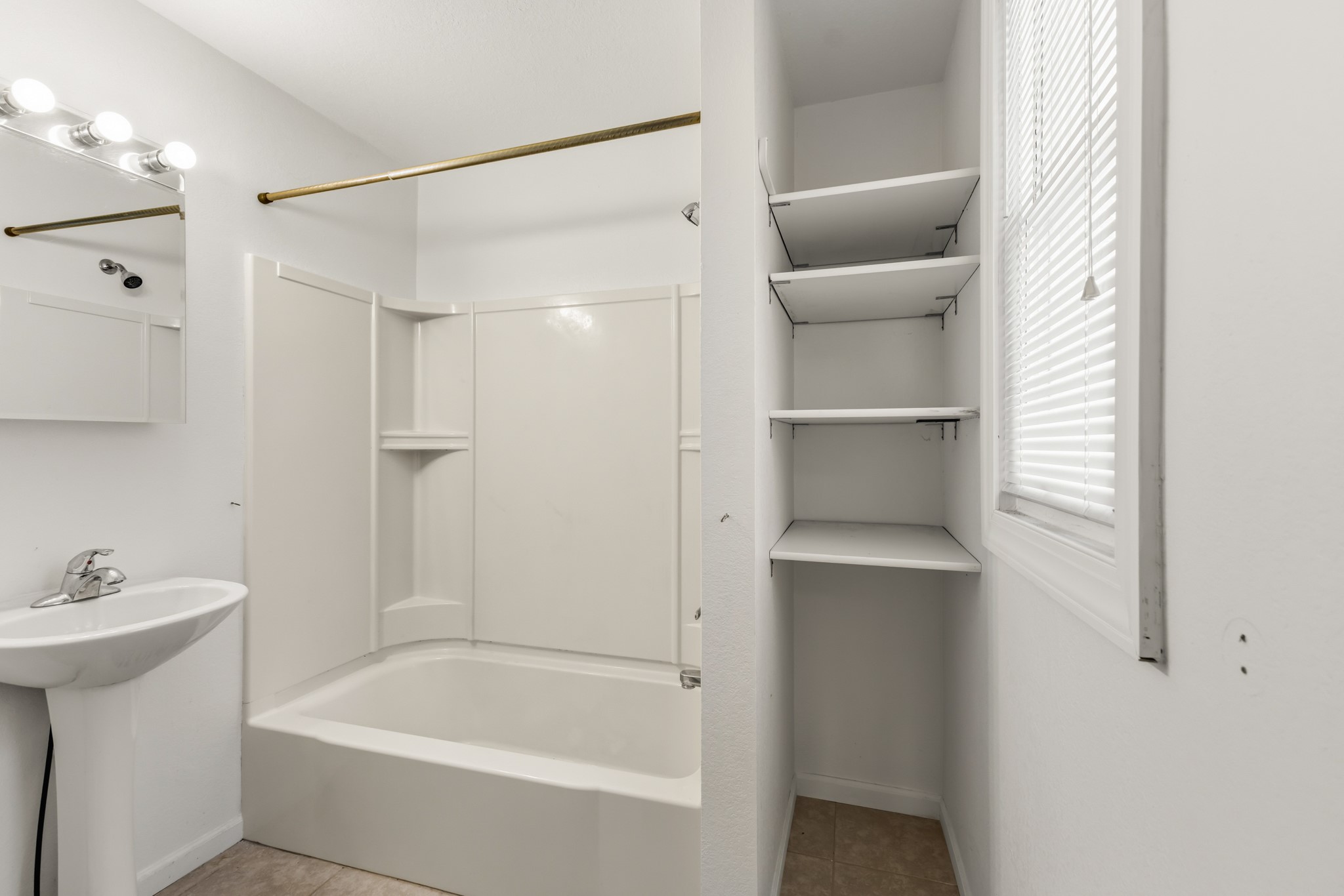 129 Linn Street Property Photo 13