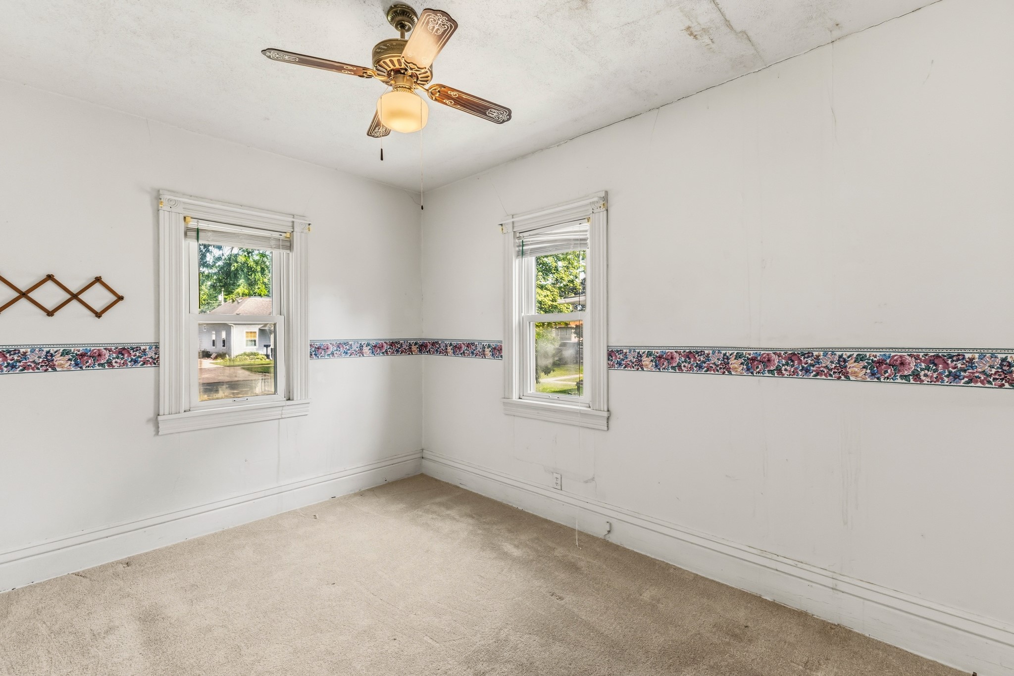 129 Linn Street Property Photo 22