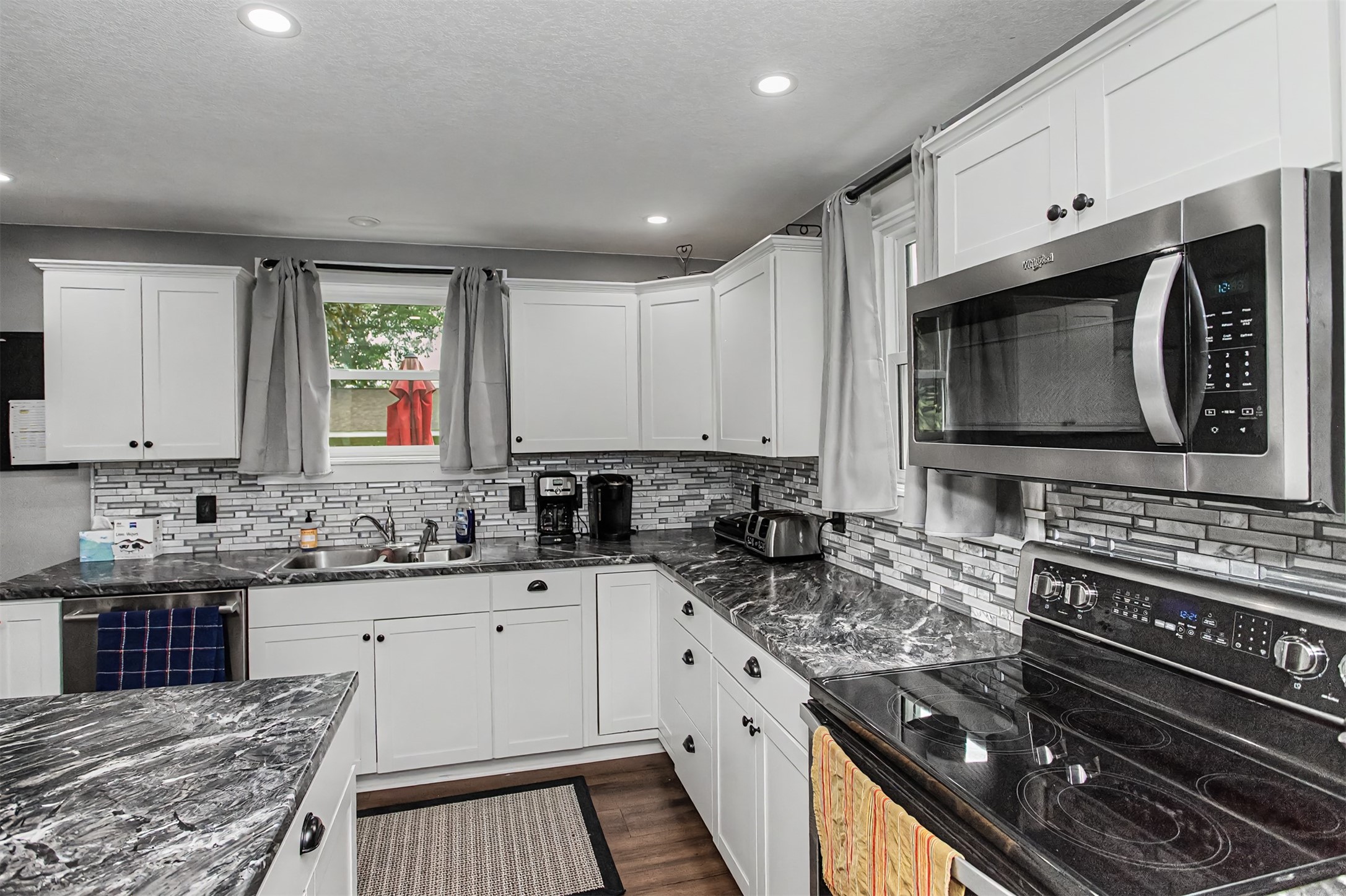 305 Monona Street Property Photo 11