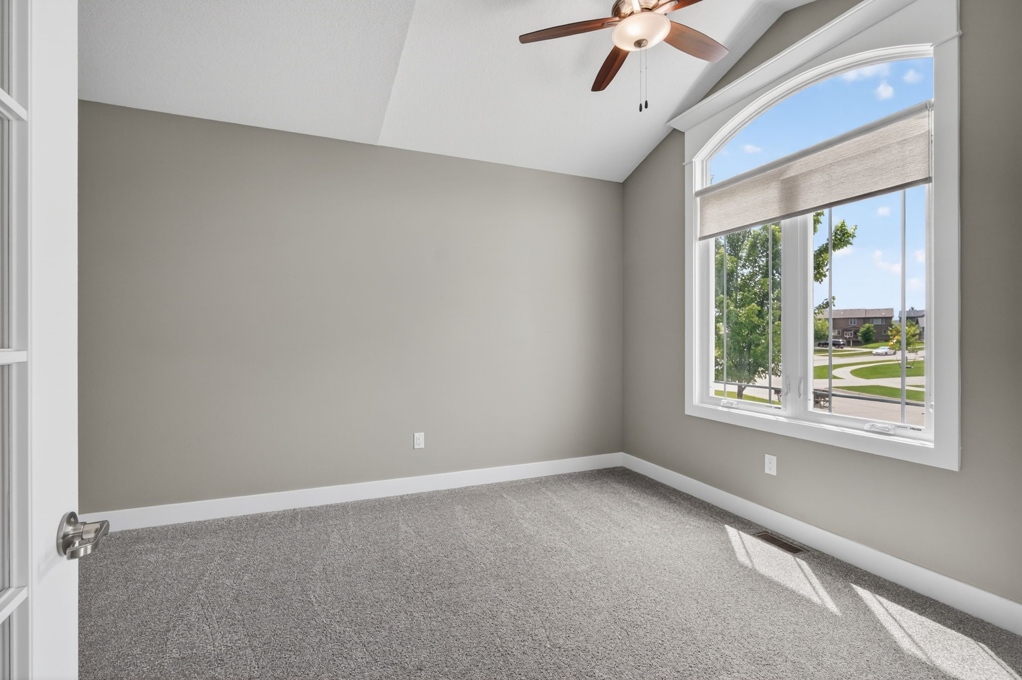 3667 Nw 165th Street Property Photo 16