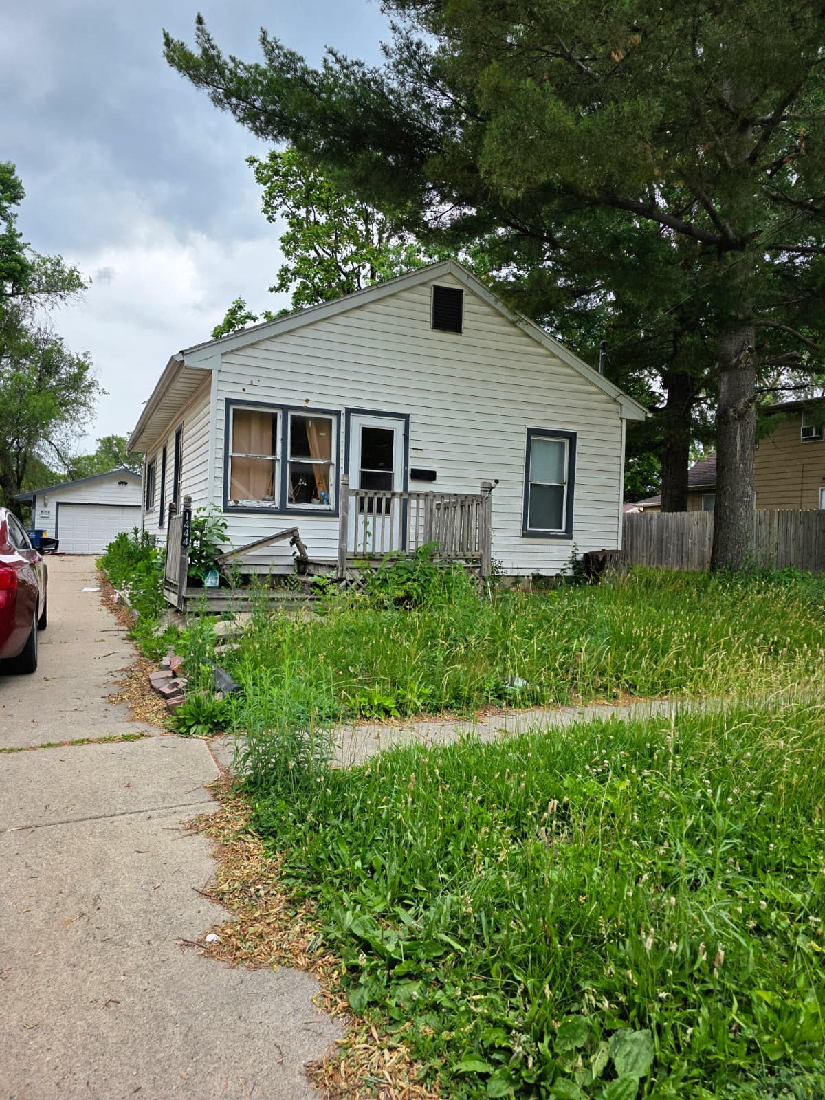 1444 E 22nd Street Property Photo 1
