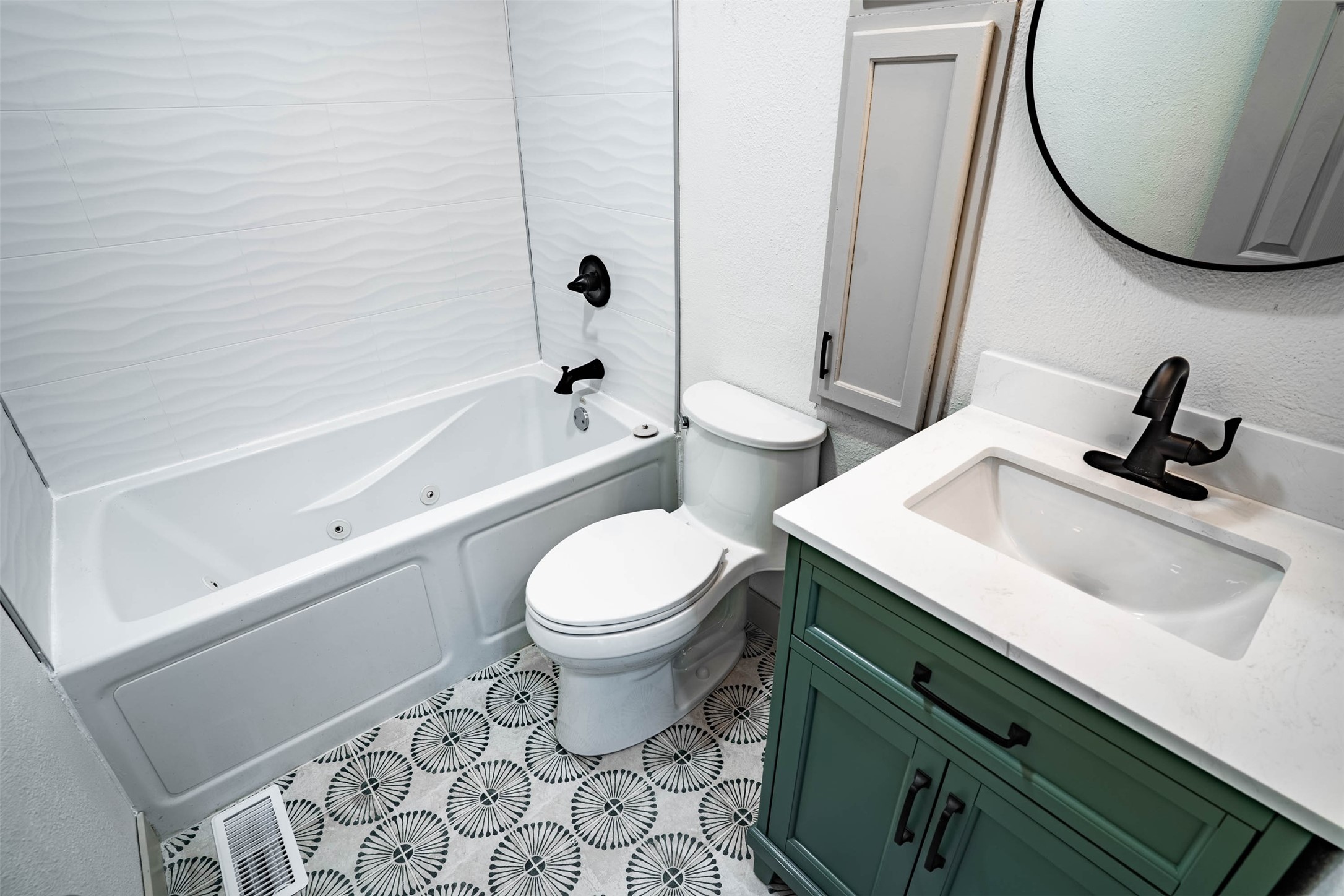 4656 Hyperion Drive Property Photo 9