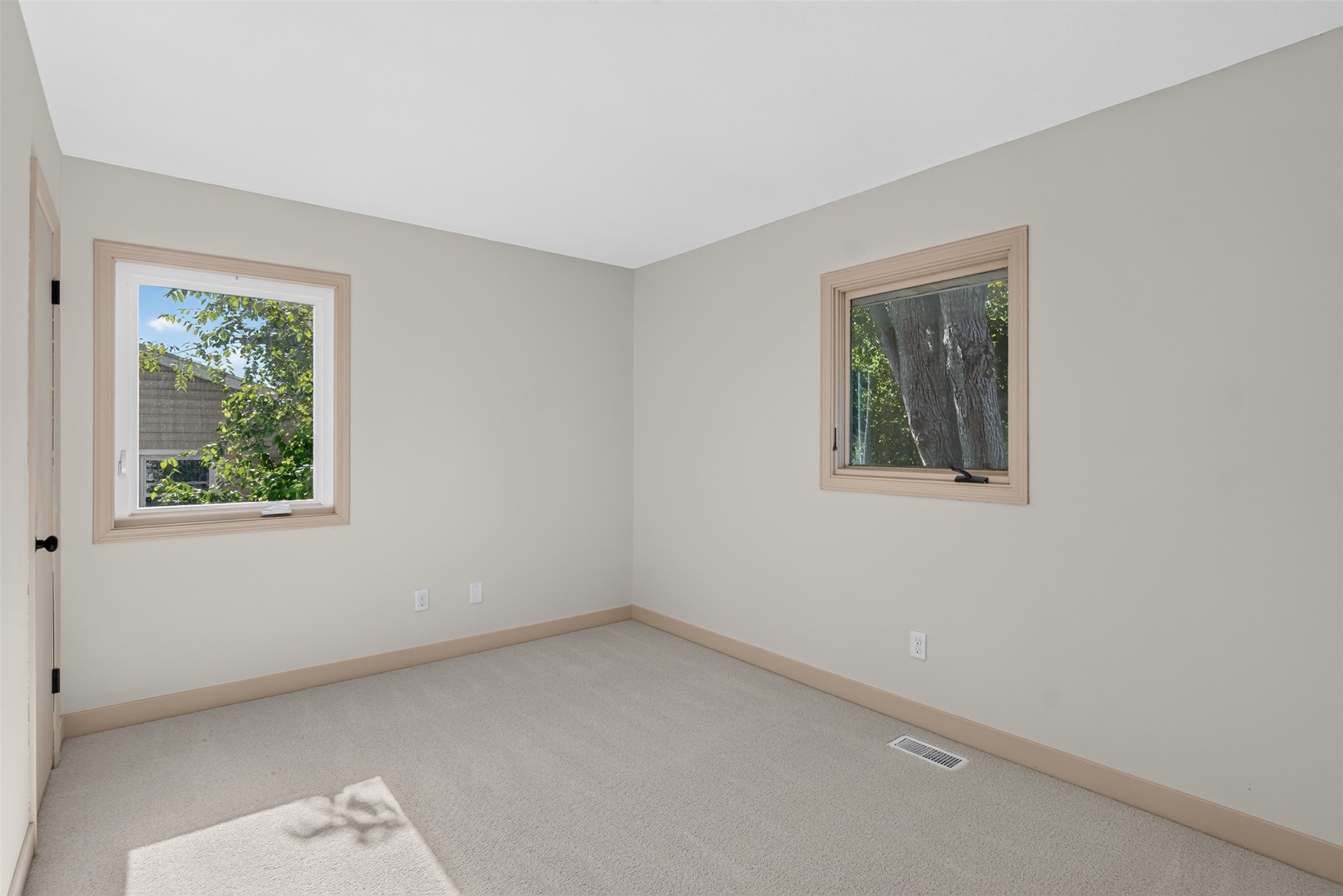 4656 Hyperion Drive Property Photo 11