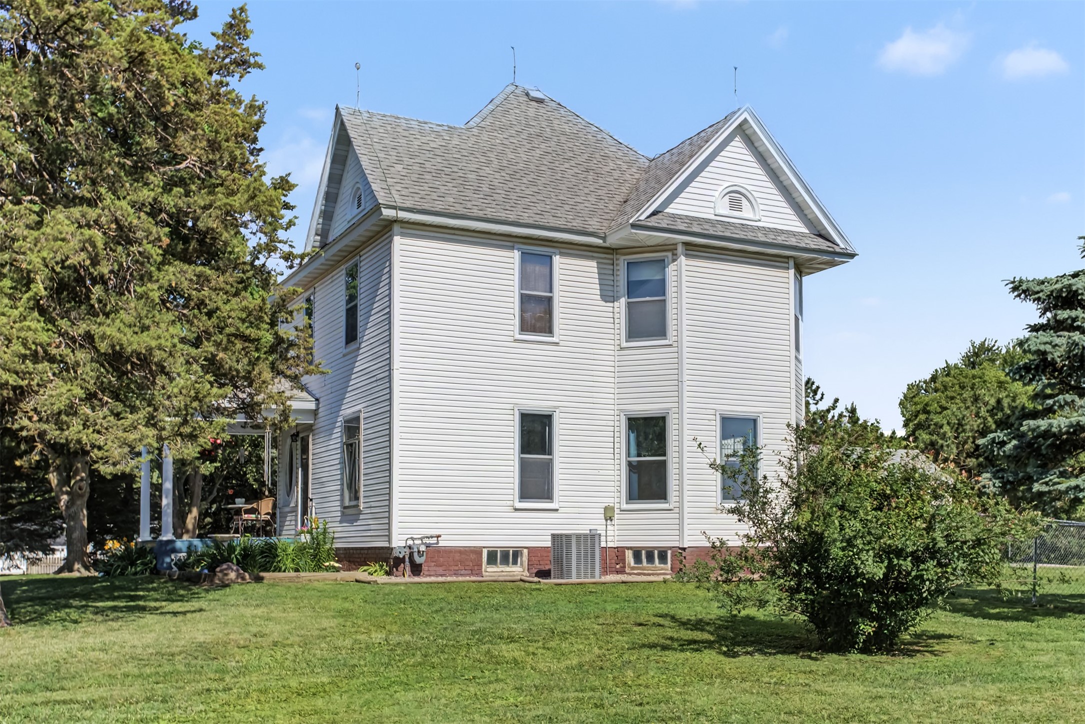 1003 22nd Street Property Photo 4