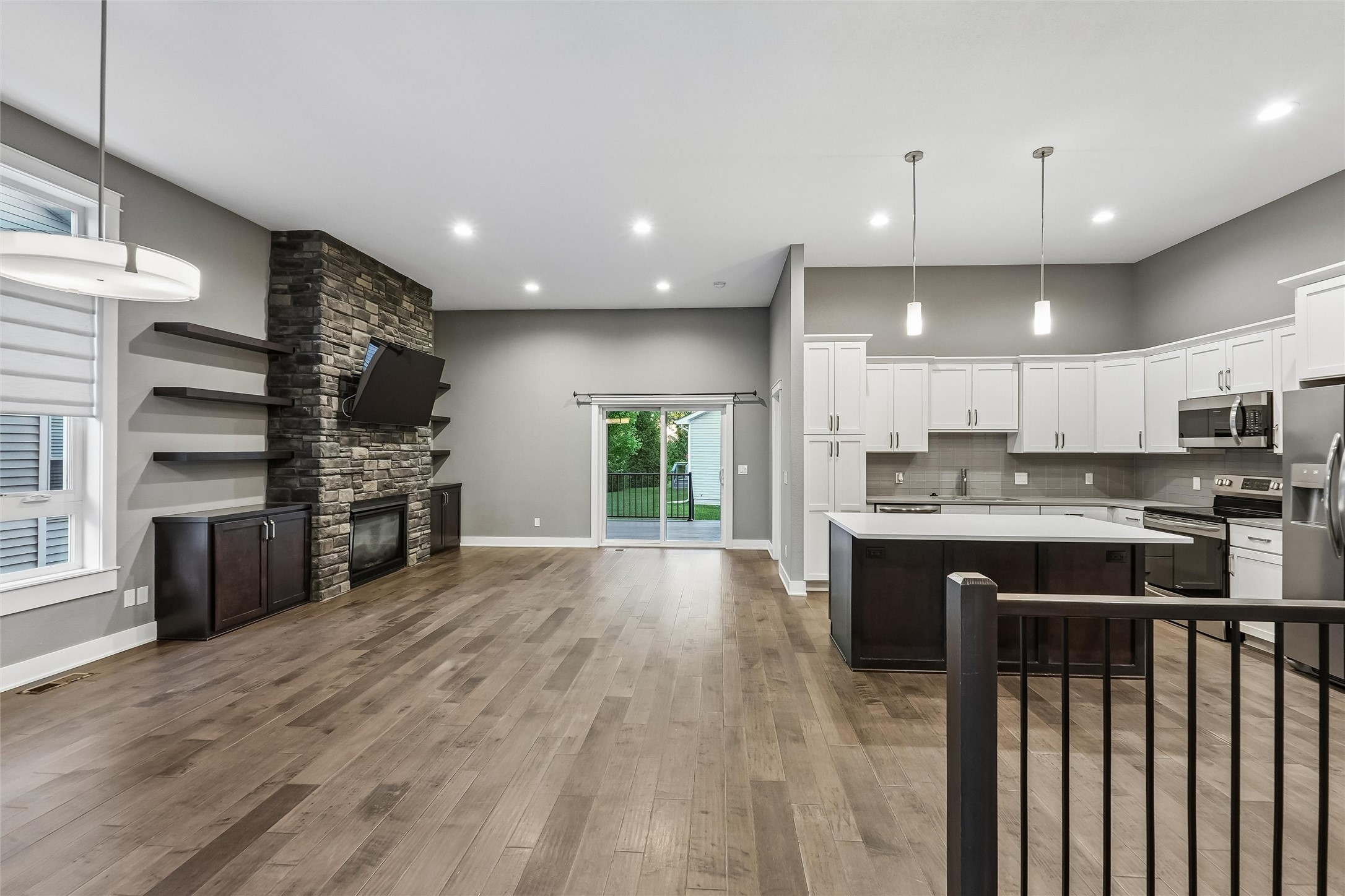 905 Chinook Way Property Photo 3