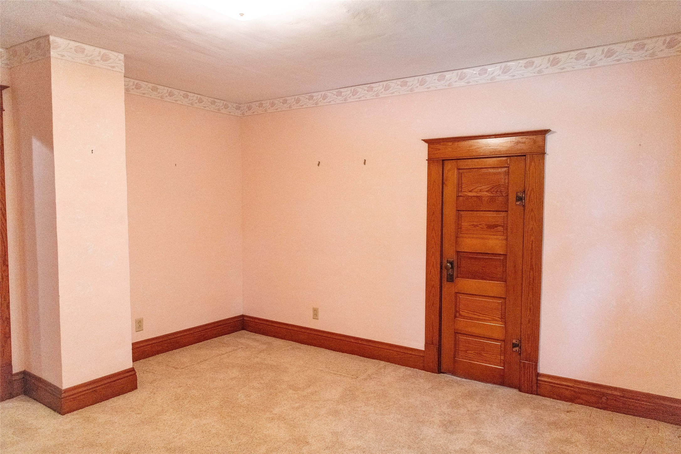 601 E 5th Street Property Photo 13