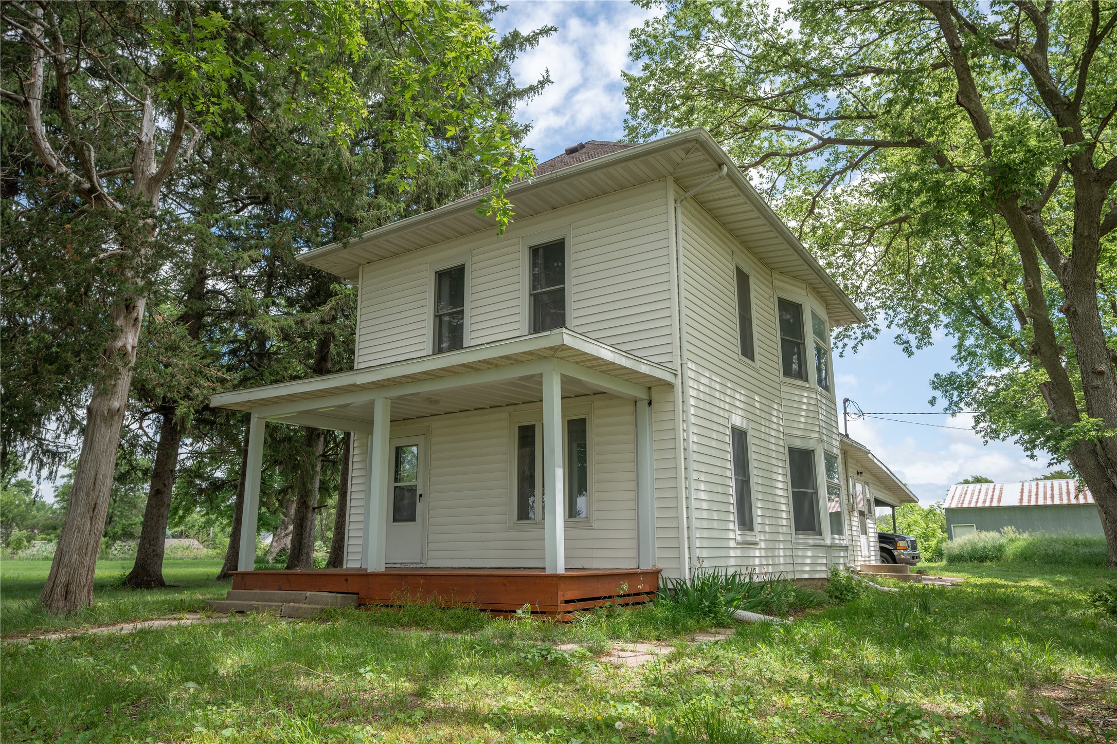 611 Maple Street Property Photo 1