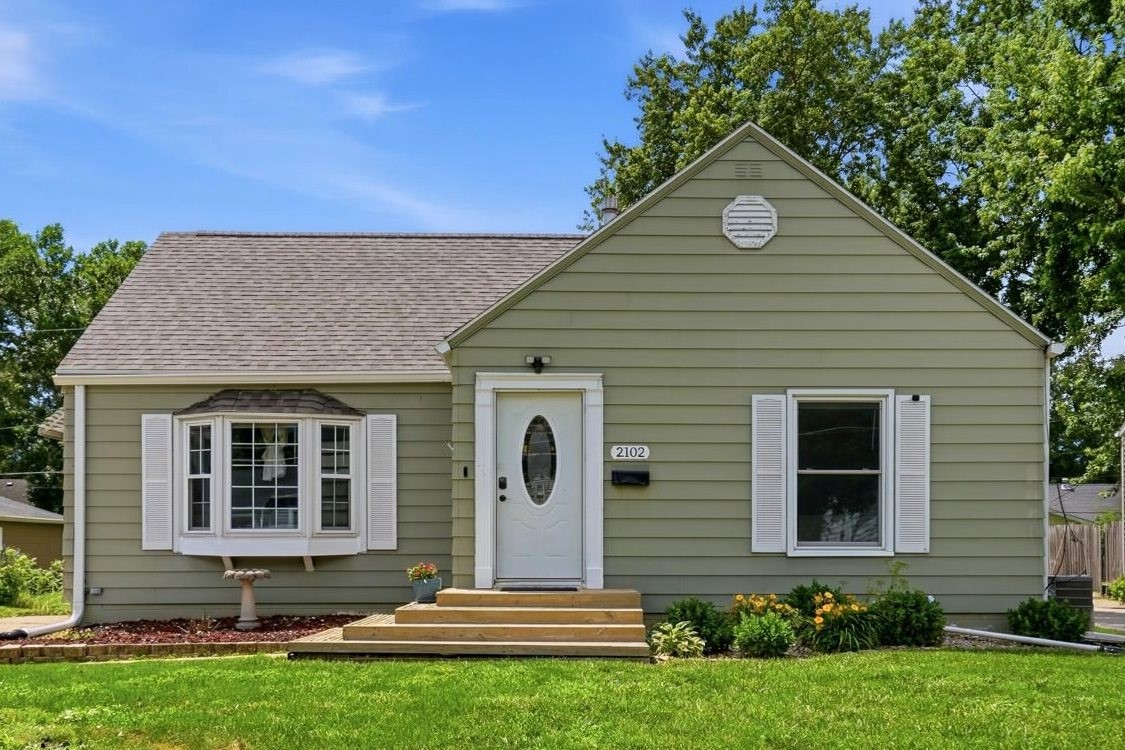2102 55th Street Property Photo 1