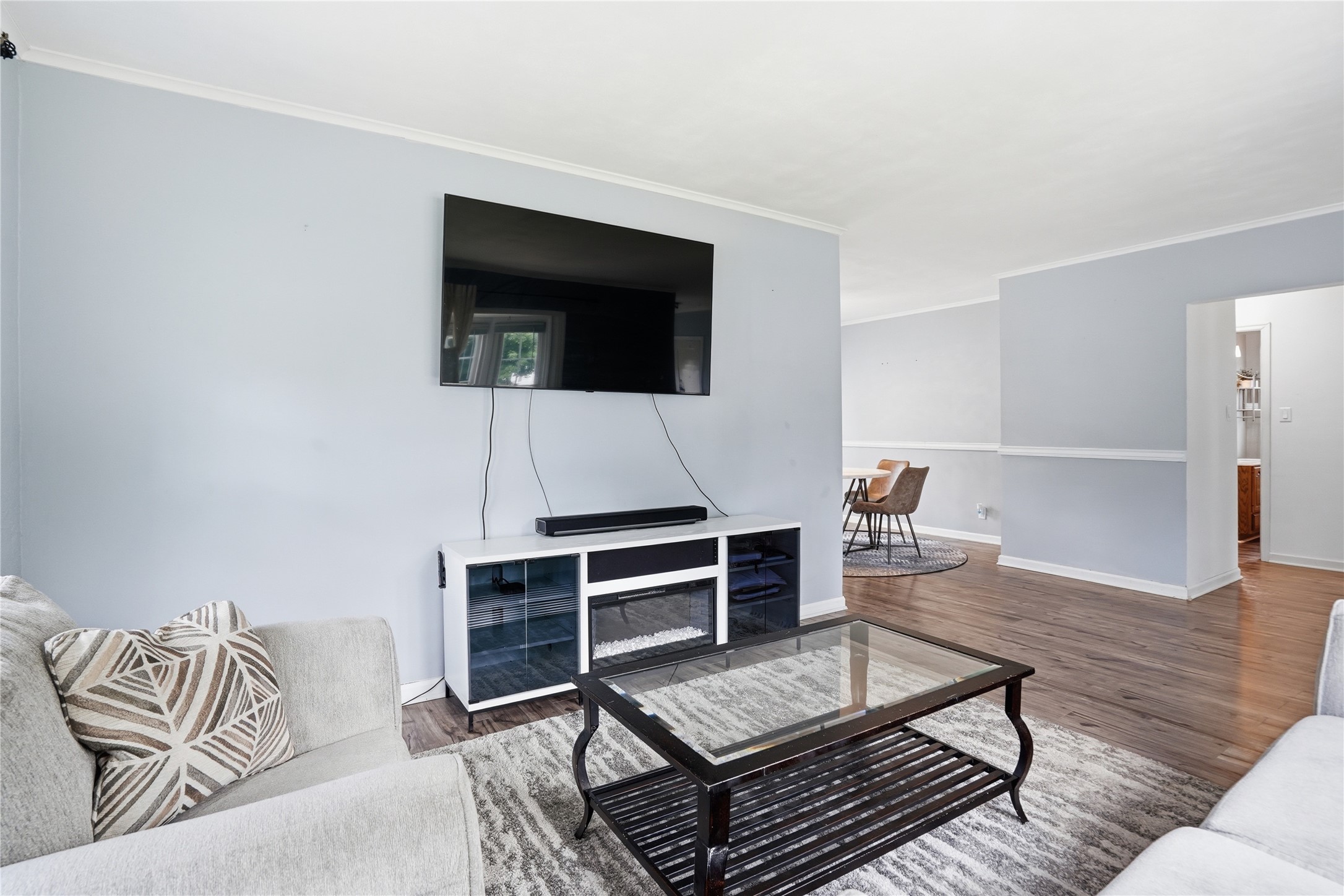 2102 55th Street Property Photo 6