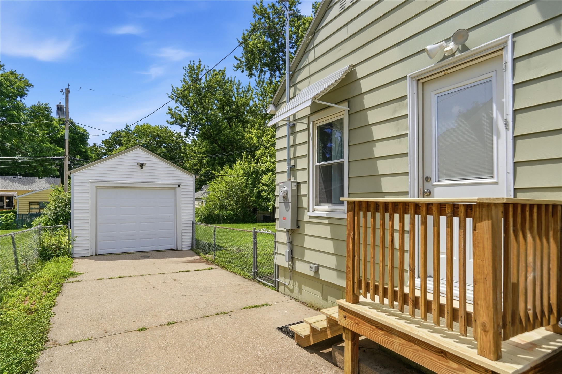 2102 55th Street Property Photo 23