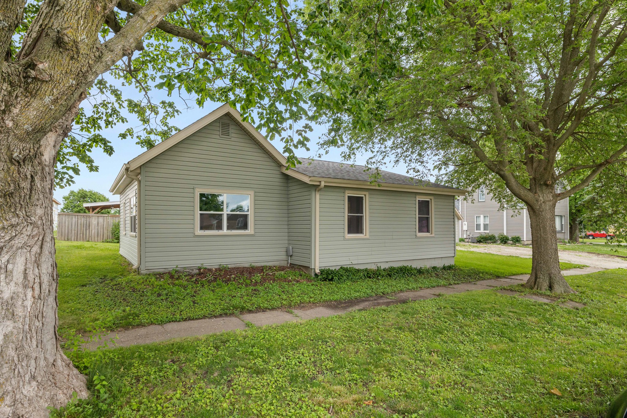 309 Birch Avenue Property Photo 3