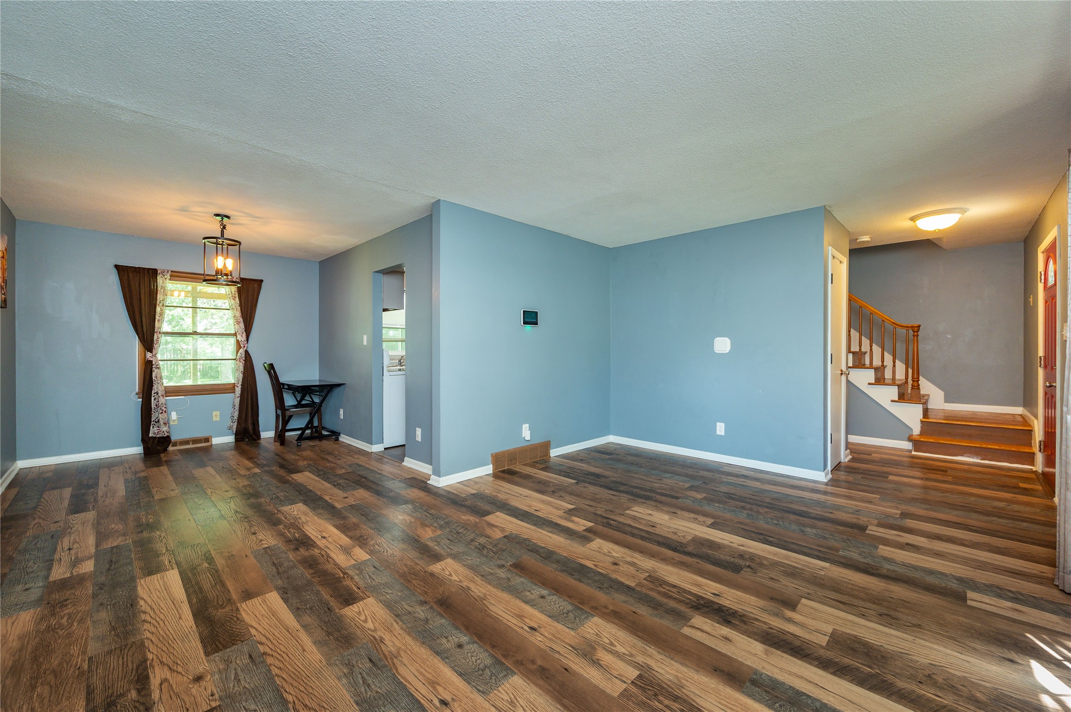 4305 65th Street Property Photo 4