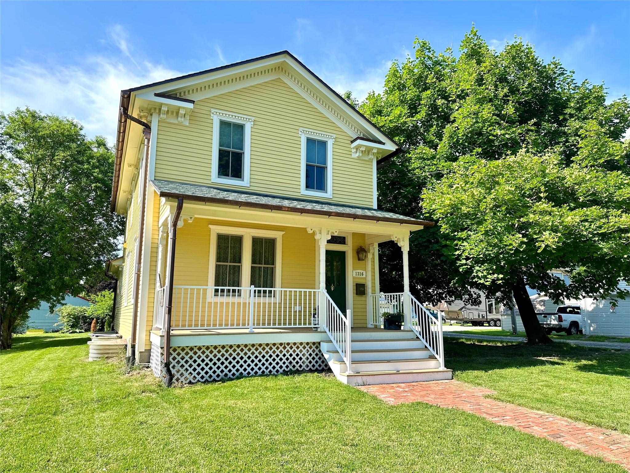 1316 4th Avenue Property Photo 1