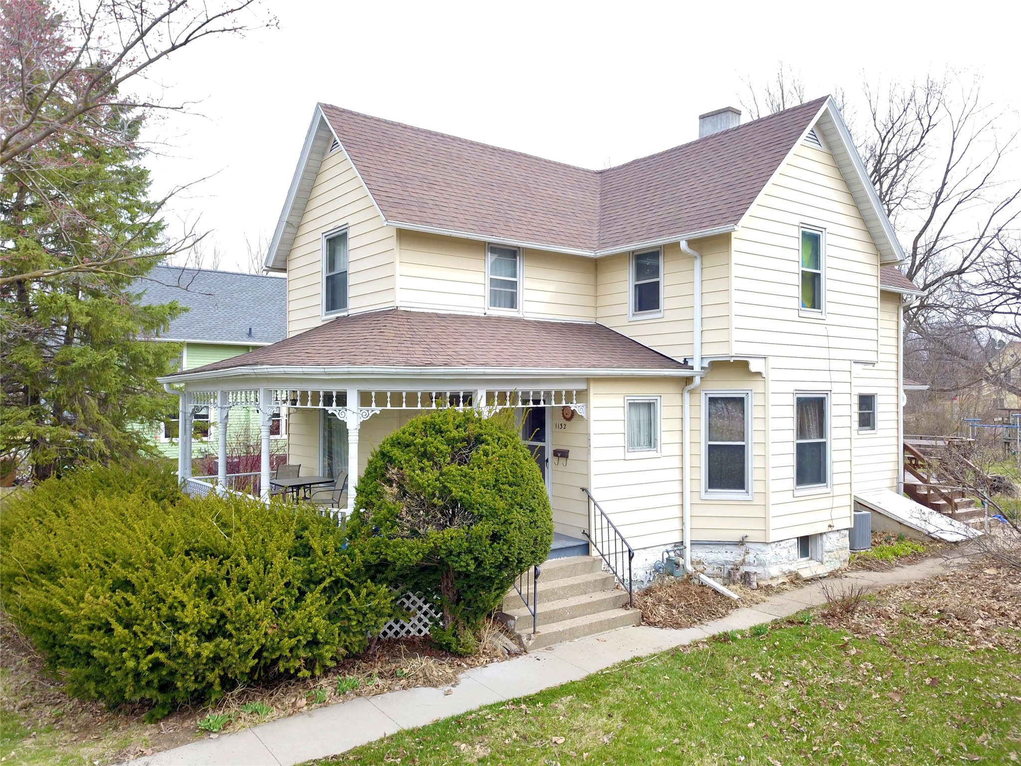 1132 Elm Street Property Photo 1