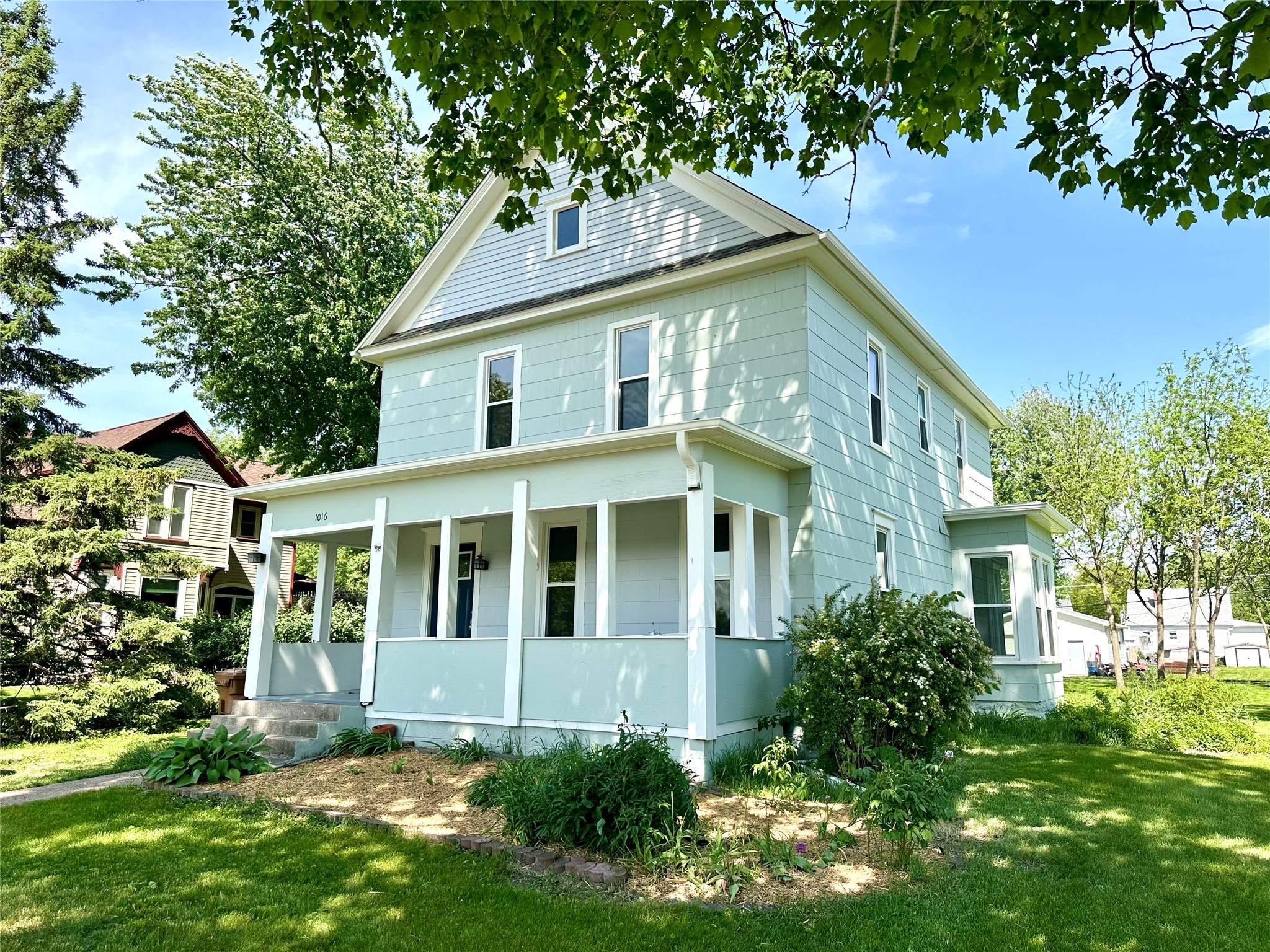 1016 Elm Street Property Photo 1