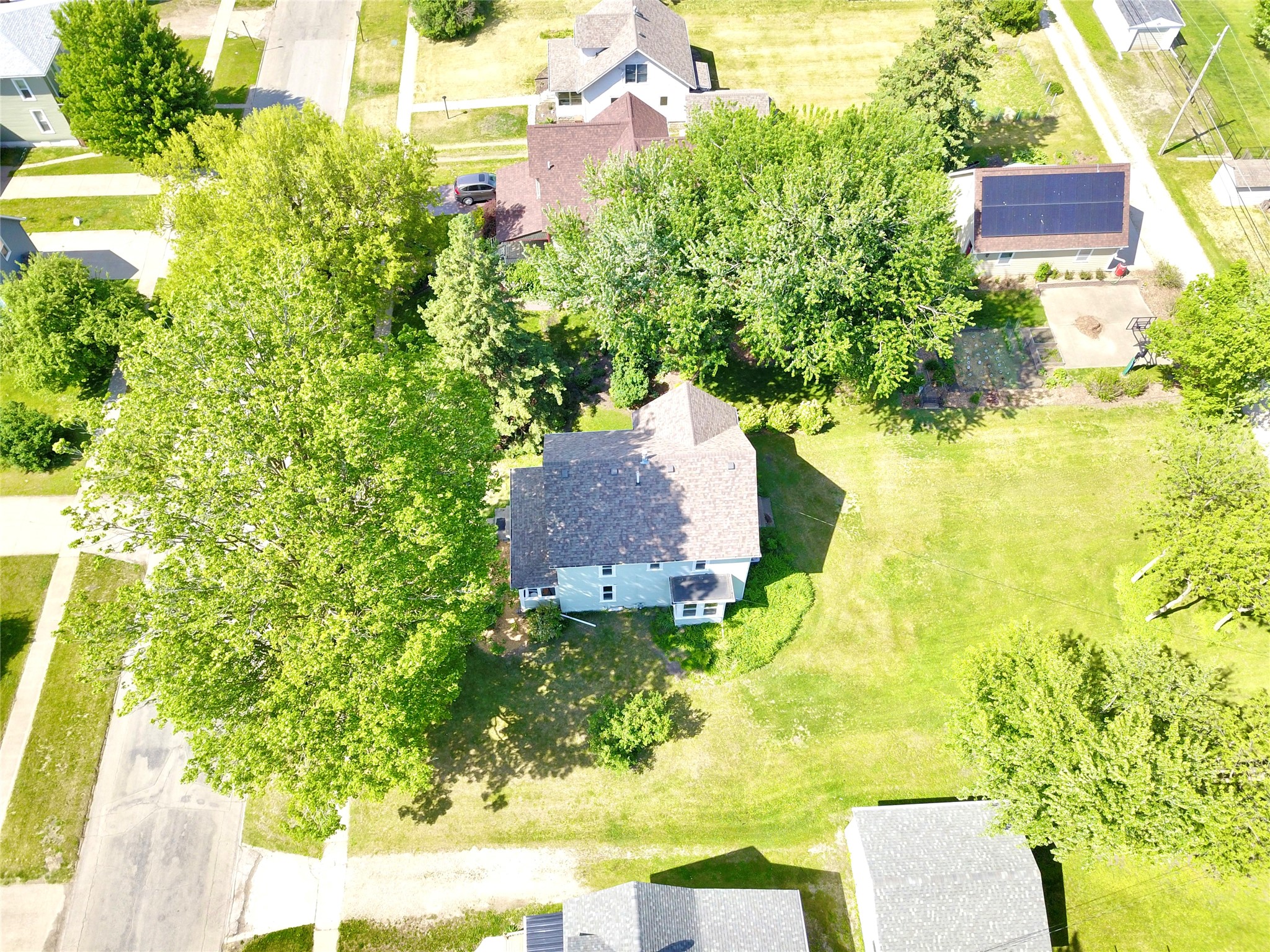 1016 Elm Street Property Photo 3