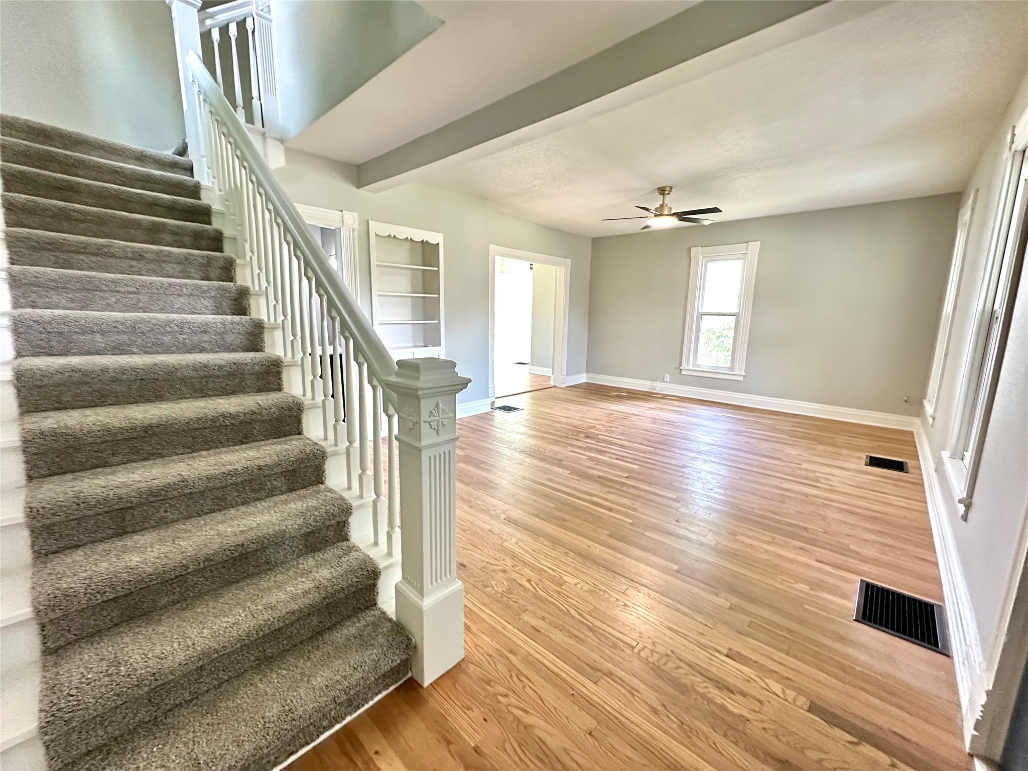 1016 Elm Street Property Photo 4