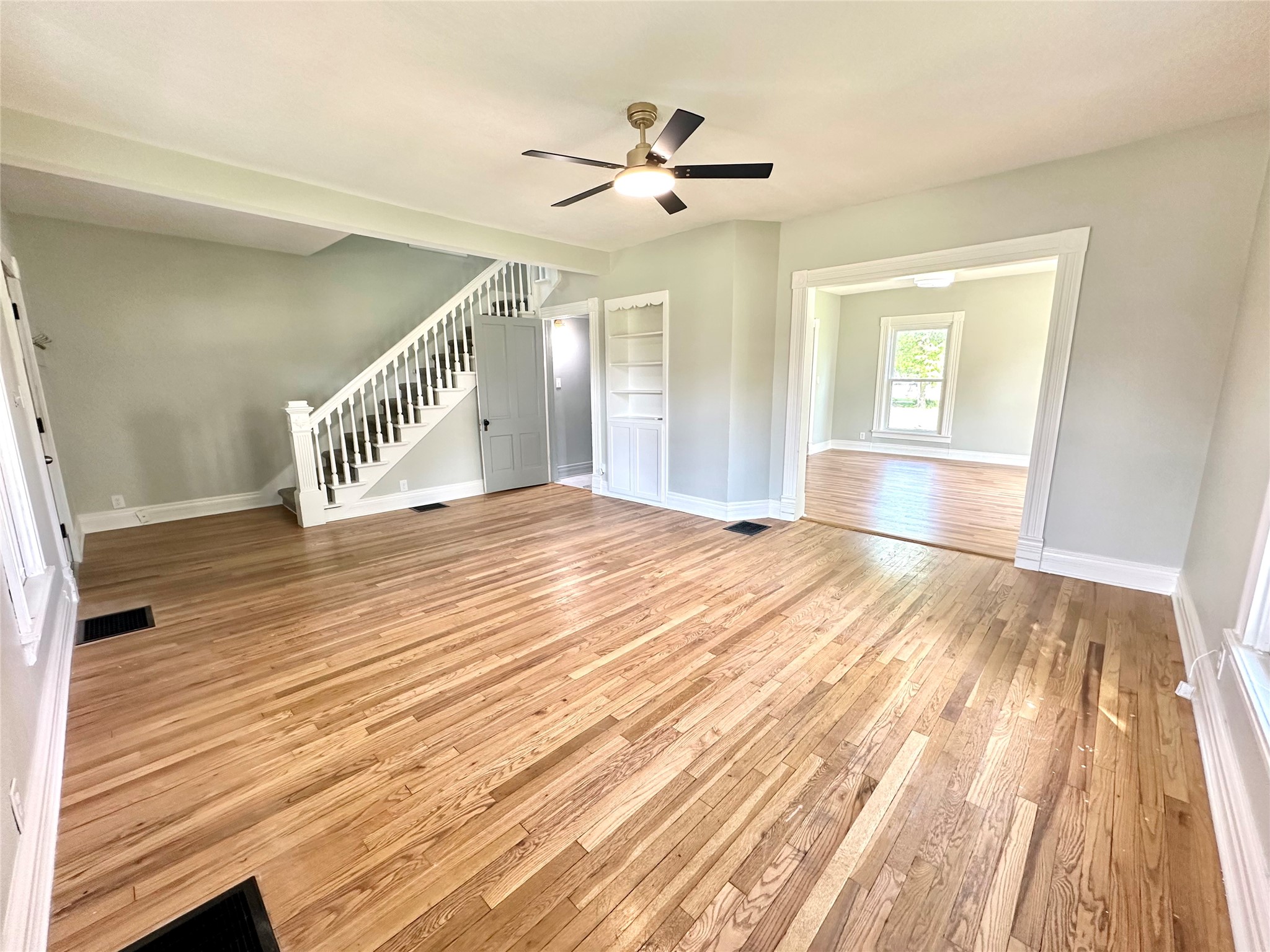 1016 Elm Street Property Photo 5