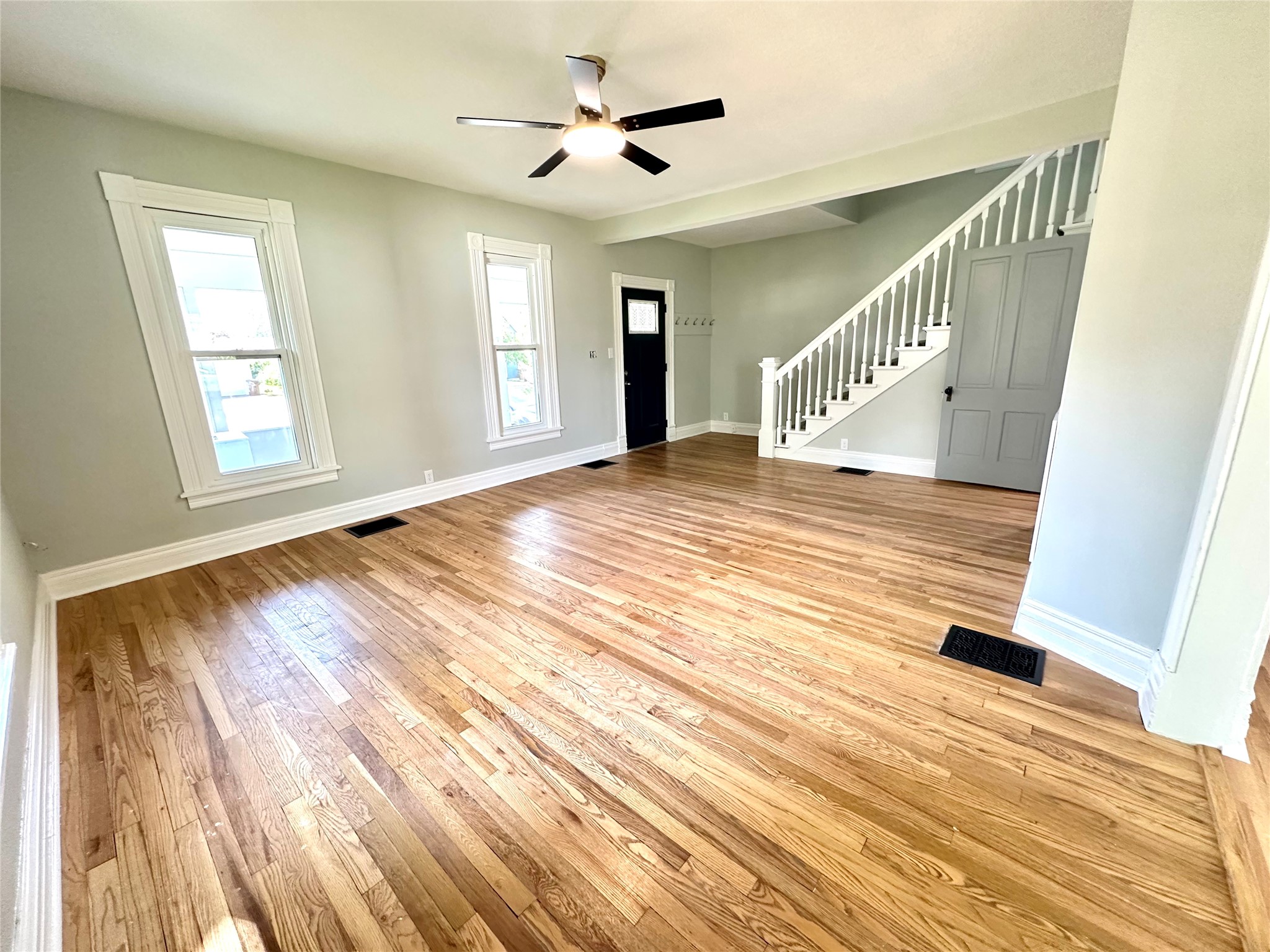 1016 Elm Street Property Photo 6