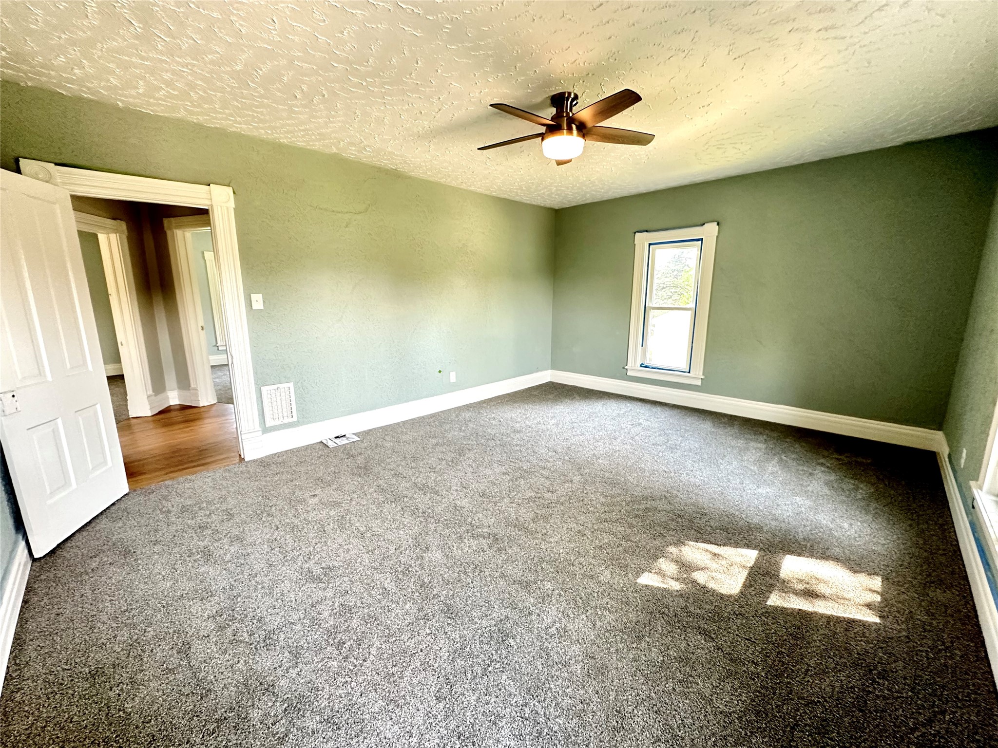 1016 Elm Street Property Photo 23